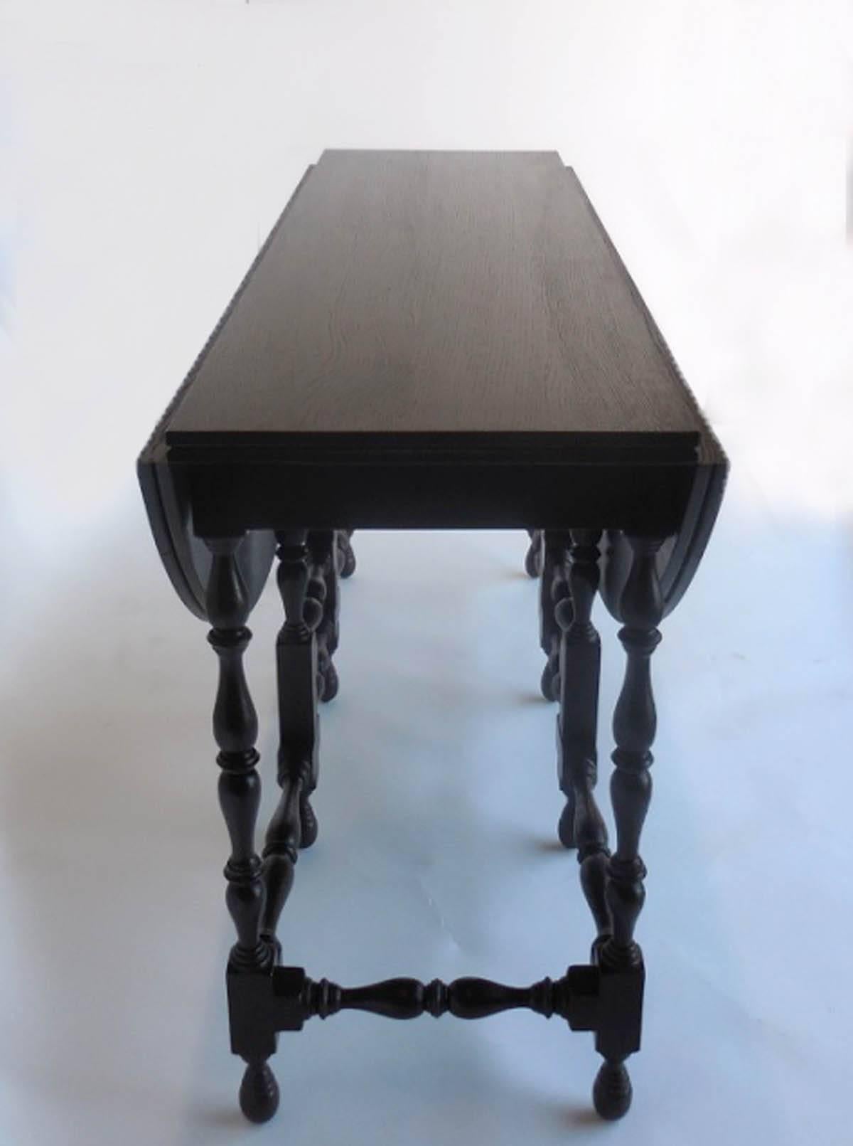Dos Gallos Elegant Custom Oak Drop-Leaf Gate Leg Table/Console In Excellent Condition For Sale In Los Angeles, CA