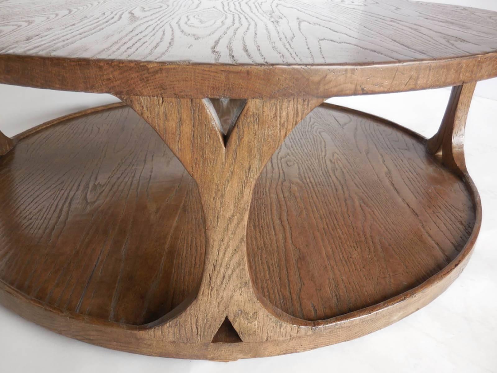 Moderne Table basse ronde en Oak Oak sur mesure de Dos Gallos en vente
