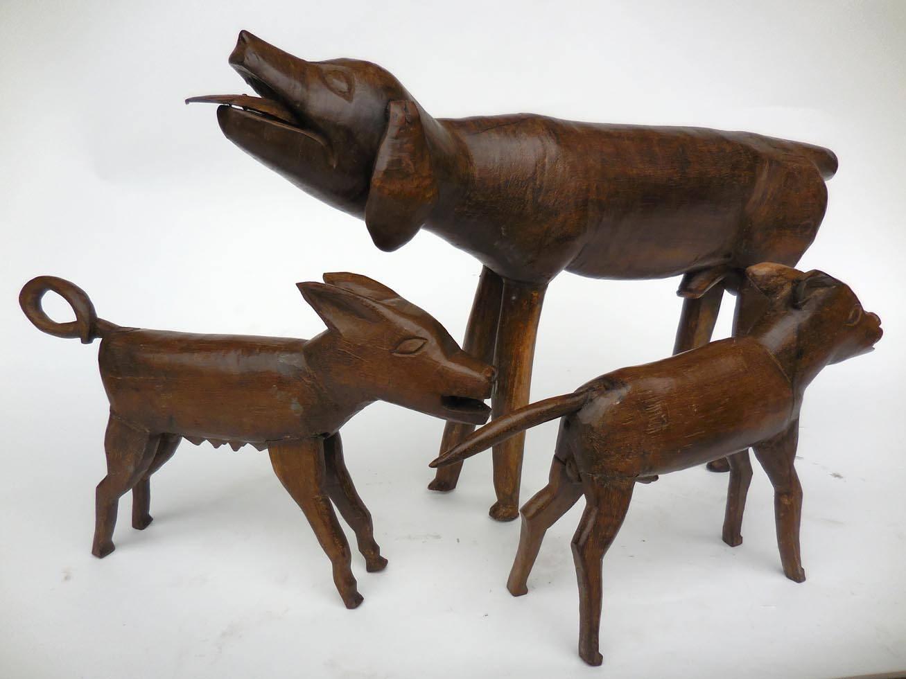 Hundefamilie aus geschnitztem Holz, Volkskunst, 19. Jahrhundert (Geschnitzt) im Angebot
