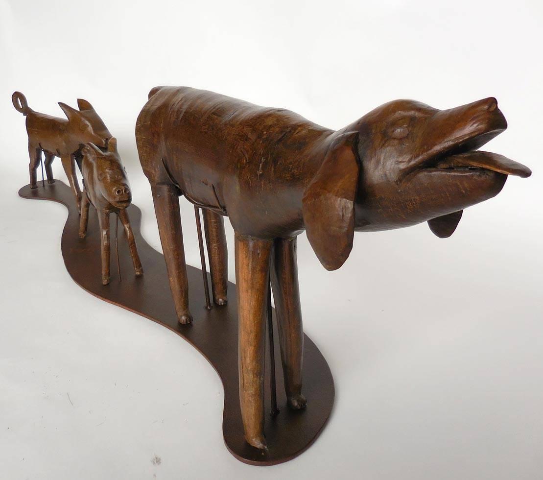 Hundefamilie aus geschnitztem Holz, Volkskunst, 19. Jahrhundert im Angebot 1