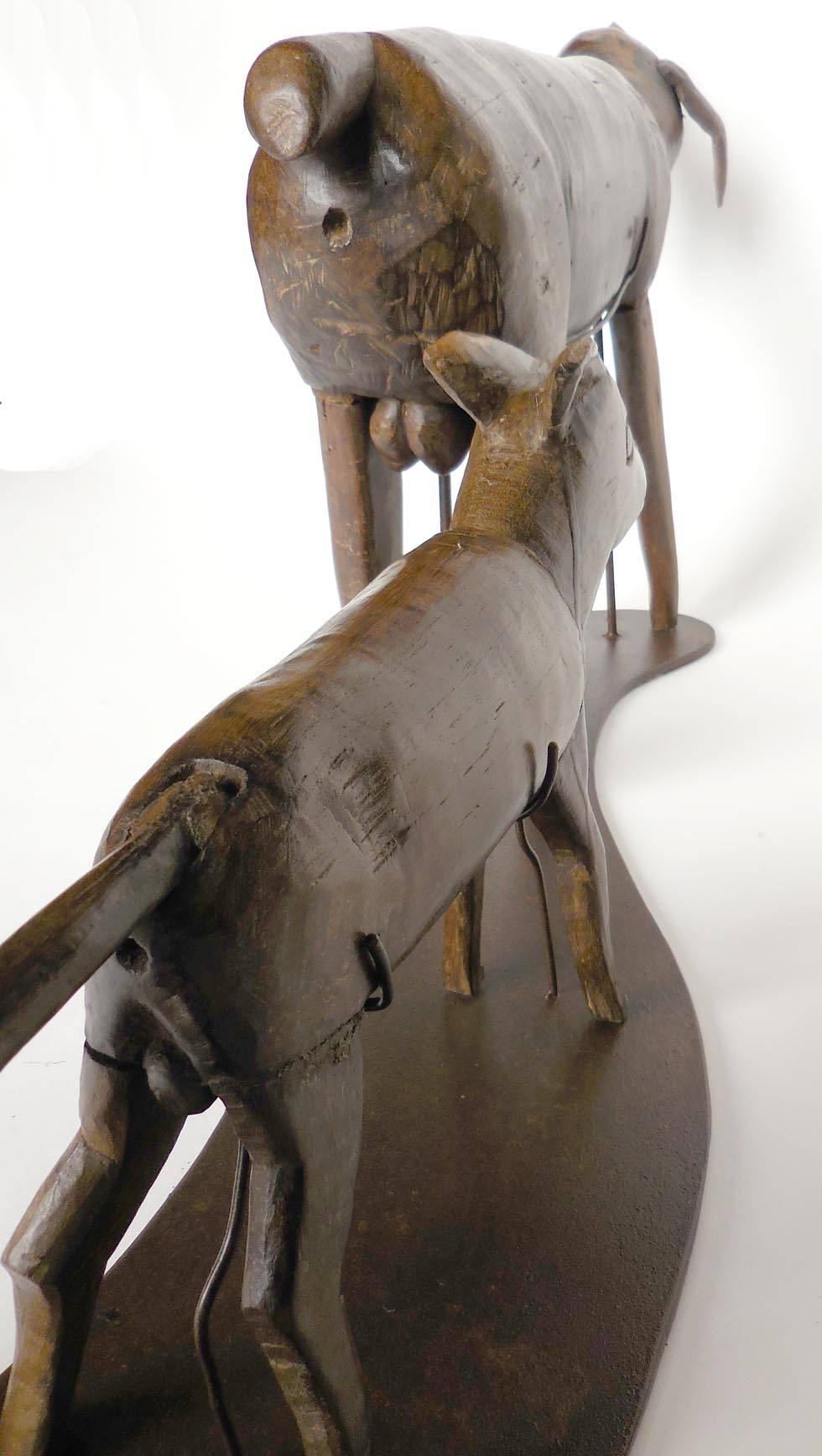 Familia de Perros de Madera Tallada del Siglo XIX, Arte Popular siglo XIX en venta