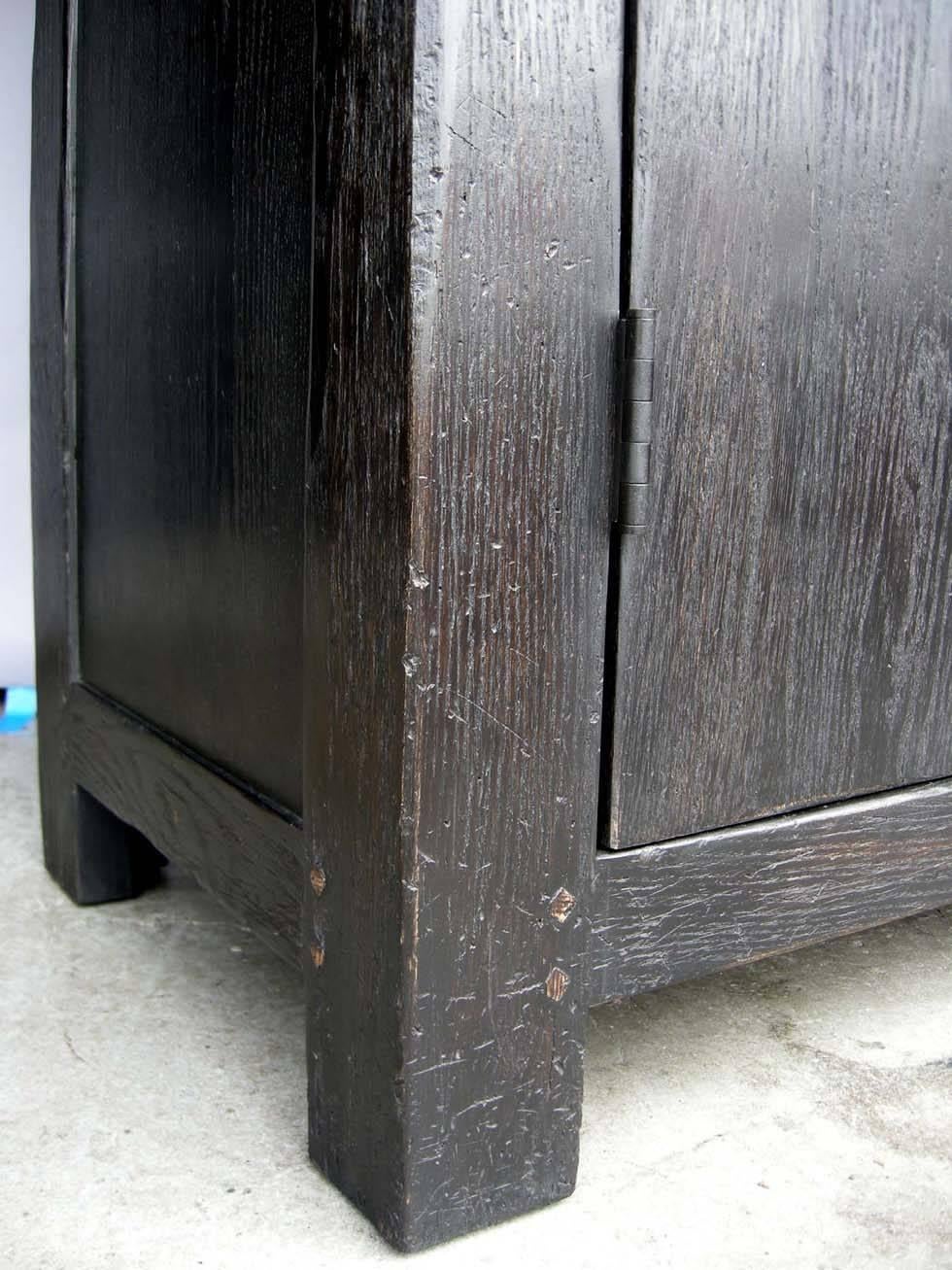 Américain Grande armoire moderne rustique Dos Gallos faite sur mesure en vente