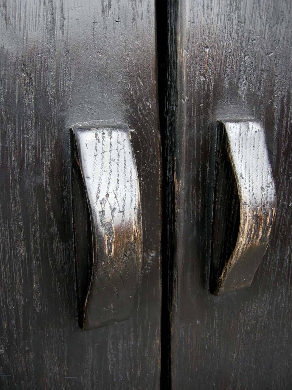 Dos Gallos, maßgefertigter großer rustikaler moderner Schrank oder Kleiderschrank im Zustand „Hervorragend“ im Angebot in Los Angeles, CA