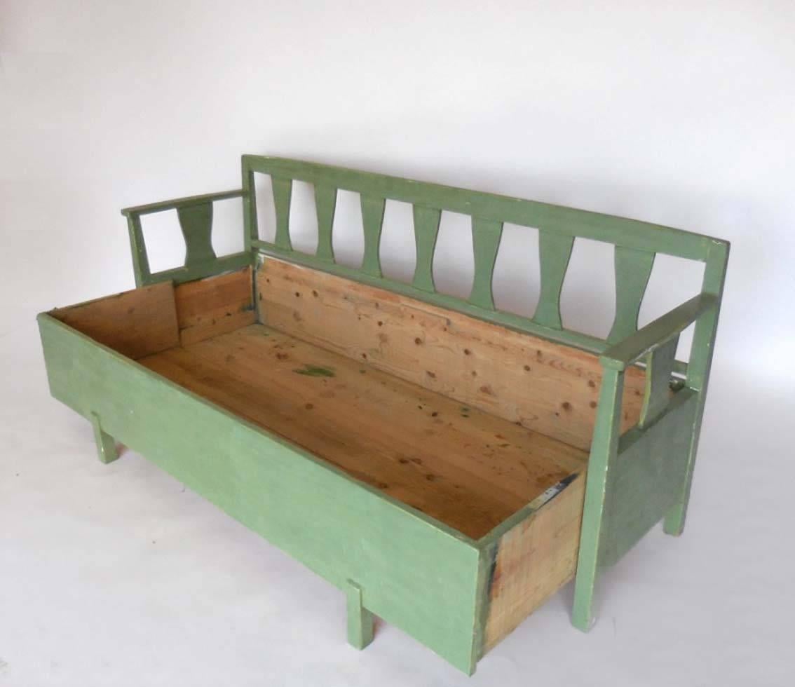 19th Century Swedish Painted Bench/Daybed In Good Condition In Los Angeles, CA