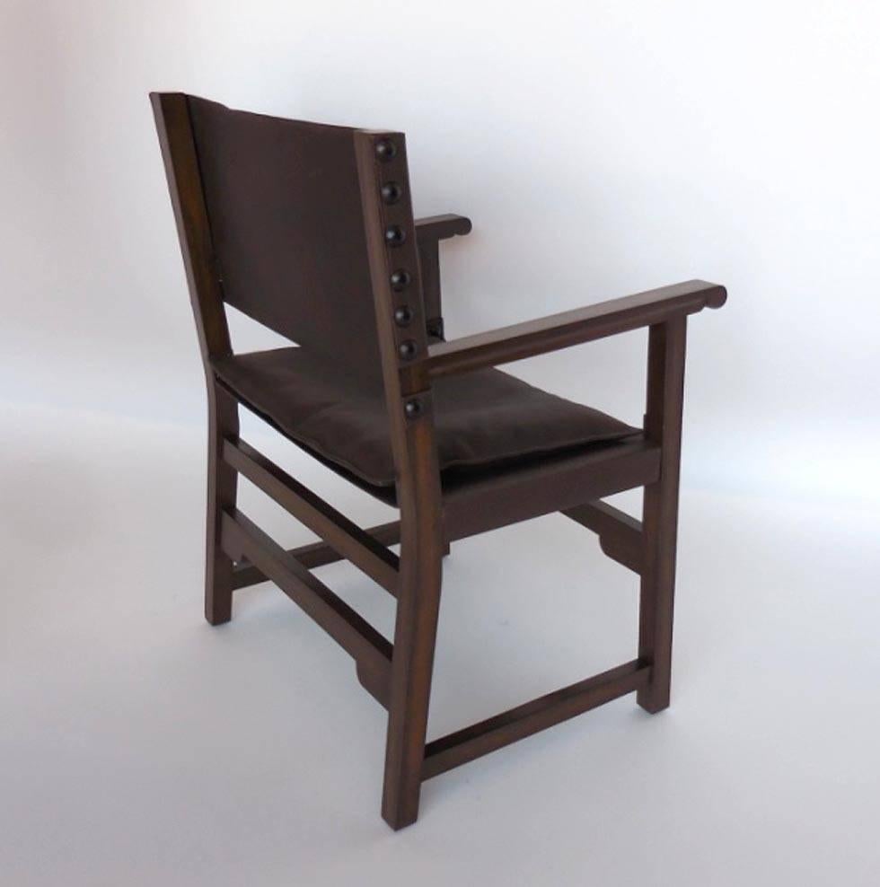 Contemporary Dos Gallos Custom Leather Sing Chair For Sale