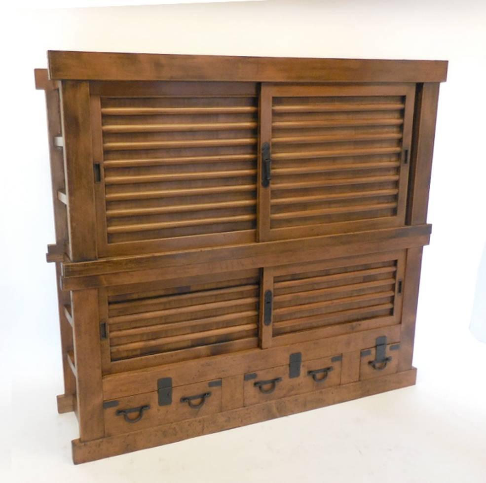 19th Century Japanese Double Tansu  Storage Cabinet In Good Condition In Los Angeles, CA