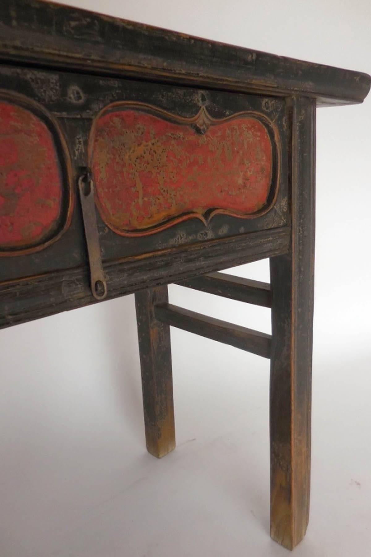 Qing Dynasty Painted Console with Drawer In Good Condition In Los Angeles, CA