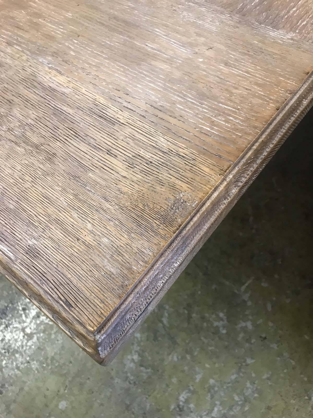 Dos Gallos Mesa de doble pedestal de roble a medida con tablero rectangular Estadounidense en venta