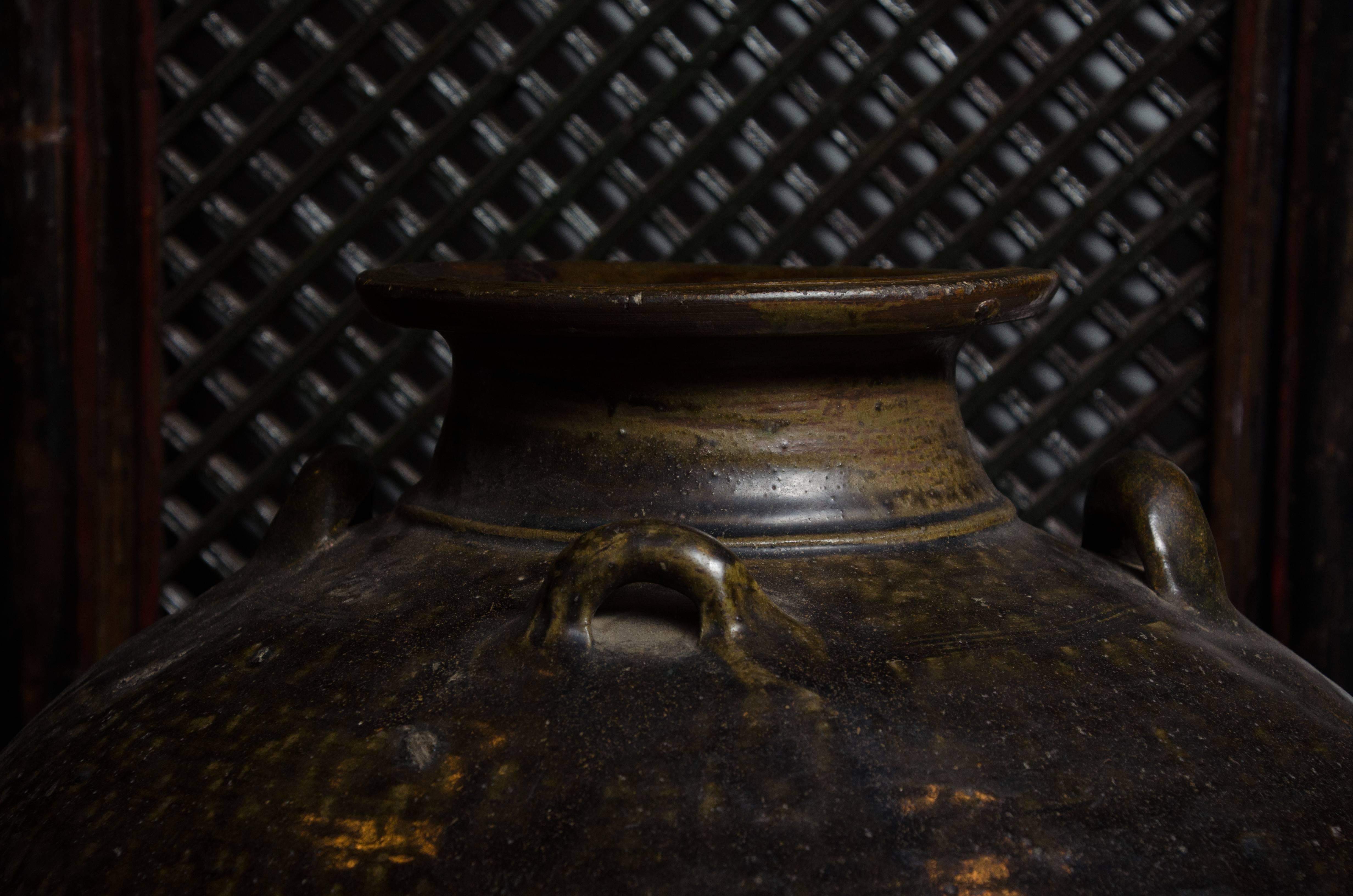 Early 18th Century Thai Glazed Terra Cotta Water Vessel In Excellent Condition For Sale In East Hampton, NY