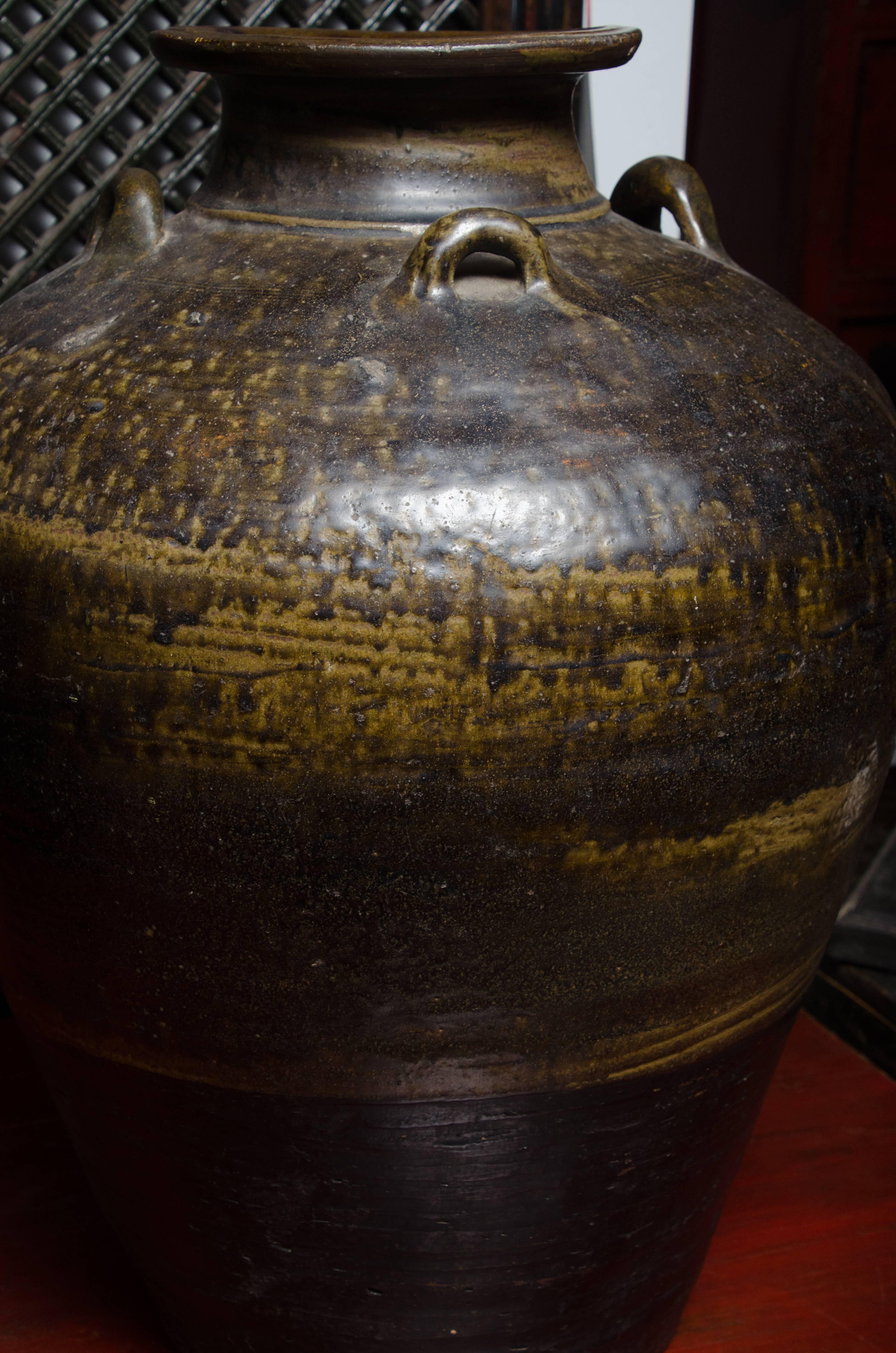 Early 18th Century Thai Glazed Terra Cotta Water Vessel For Sale 1