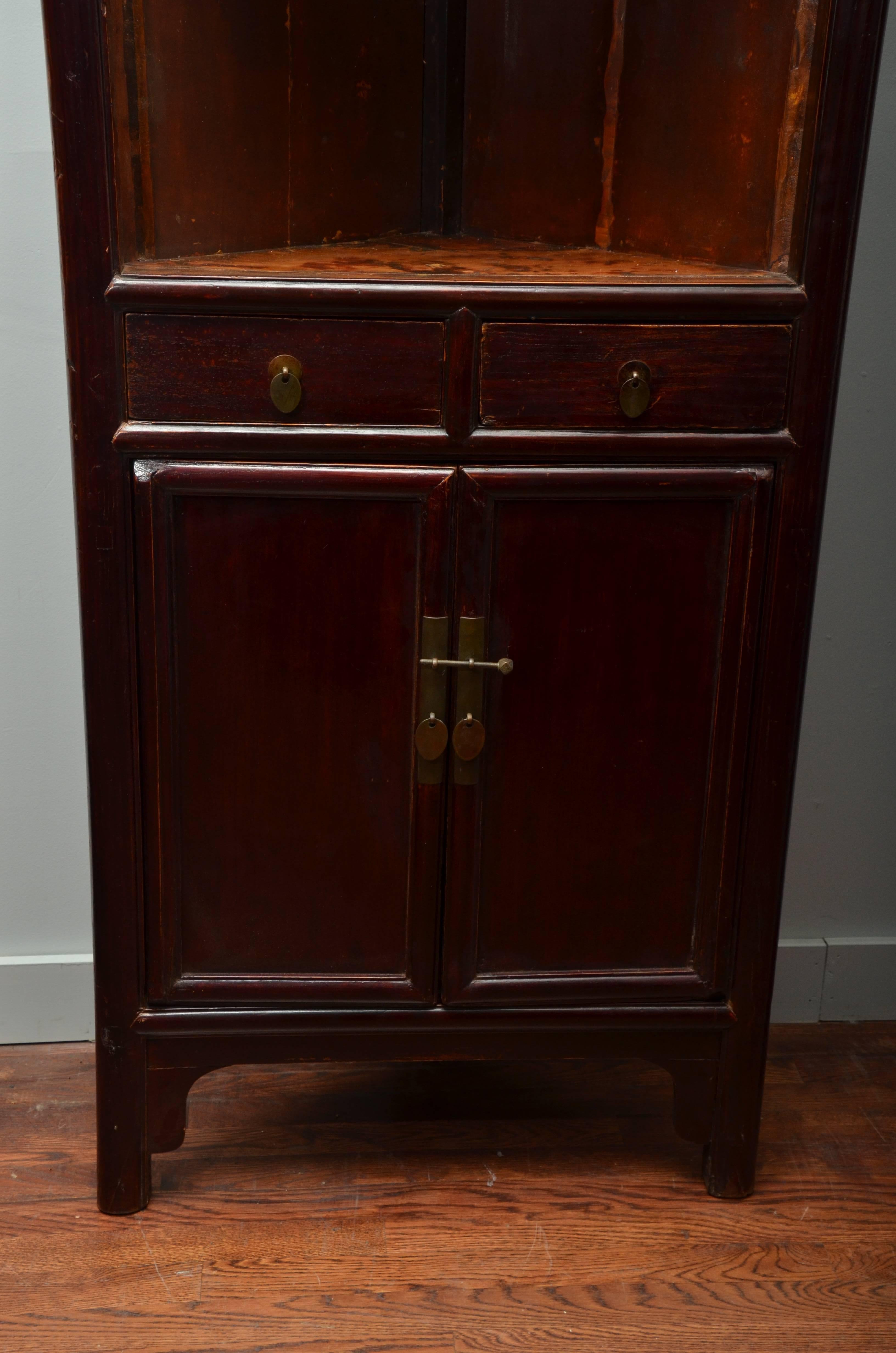 Mid-19th century Qing dynasty Jiangsu lacquered corner cabinet (one available )