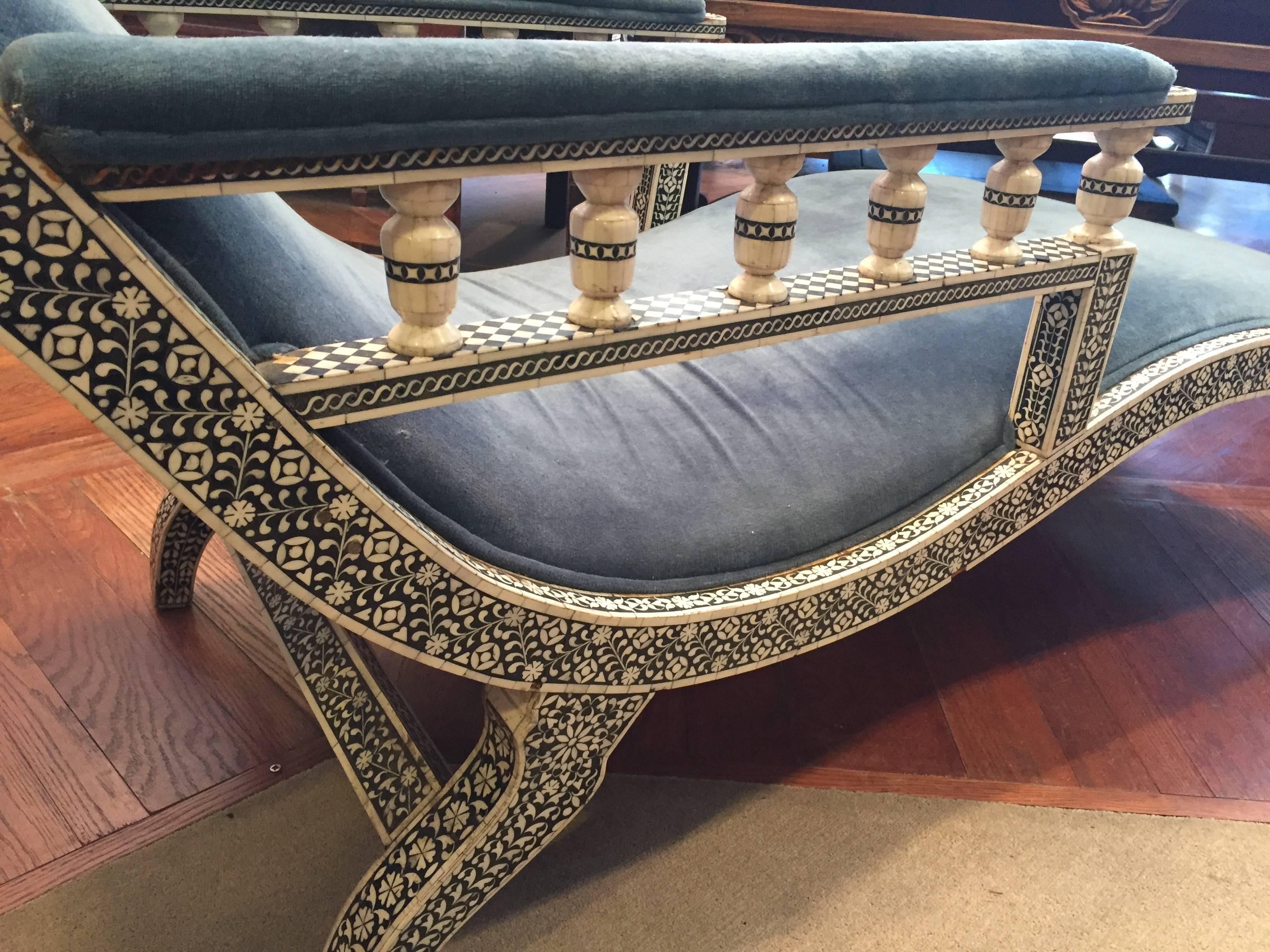Turn of the Century Anglo Indian Chaise Lounge In Excellent Condition In East Hampton, NY