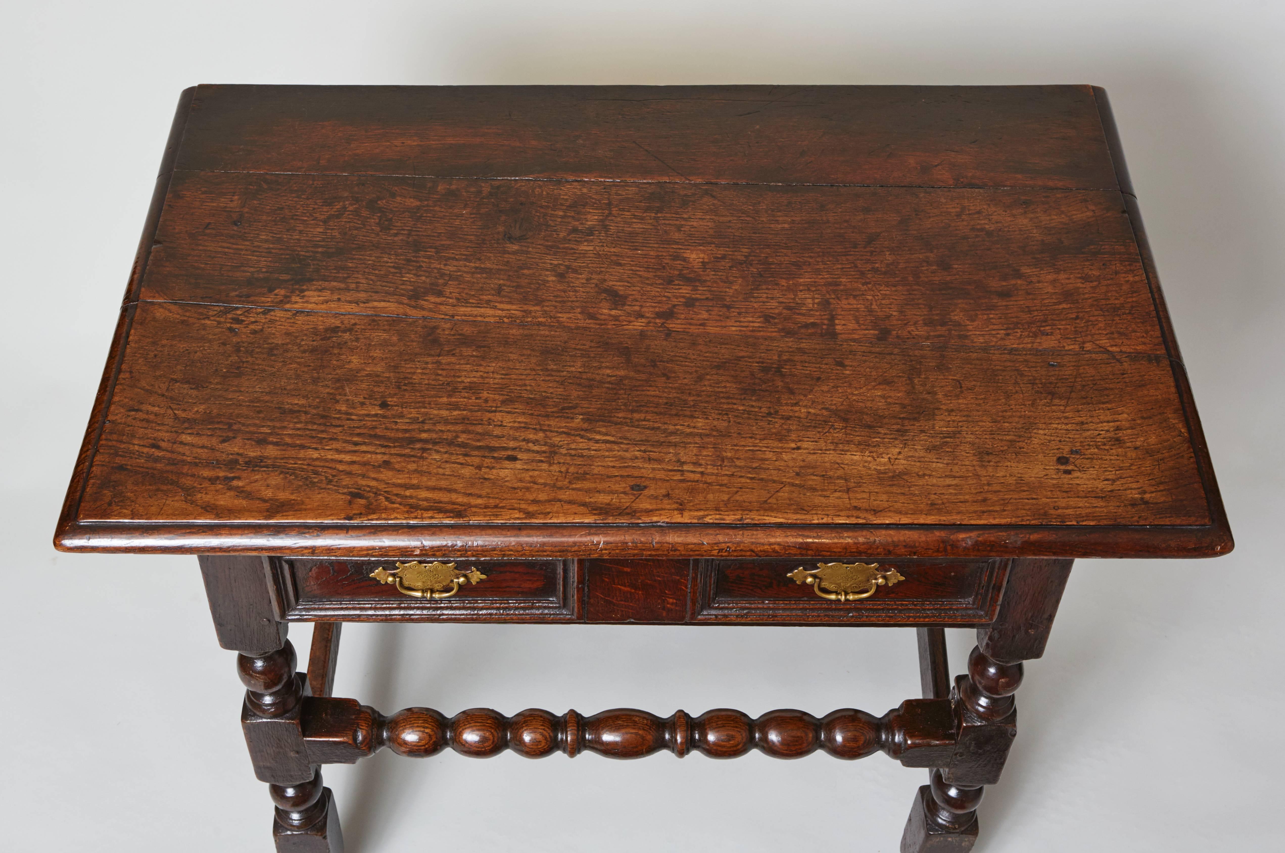Englischer Barock-Tisch aus gedrechselter Eiche mit Bobbin im Zustand „Gut“ im Angebot in Greenwich, CT