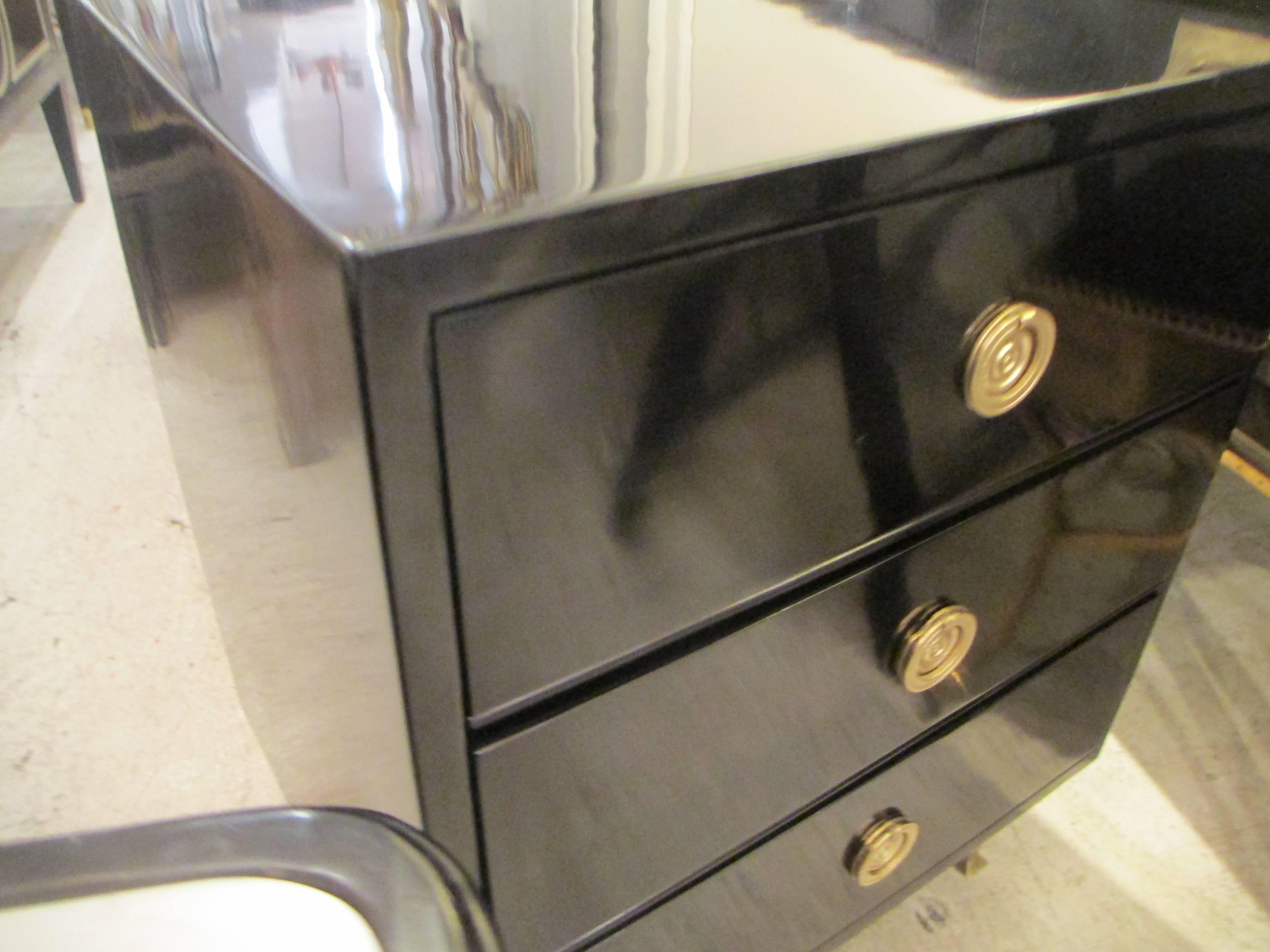 Italian Pair of Mid-Century Lacquered Nightstands in the Neoclassic Manner