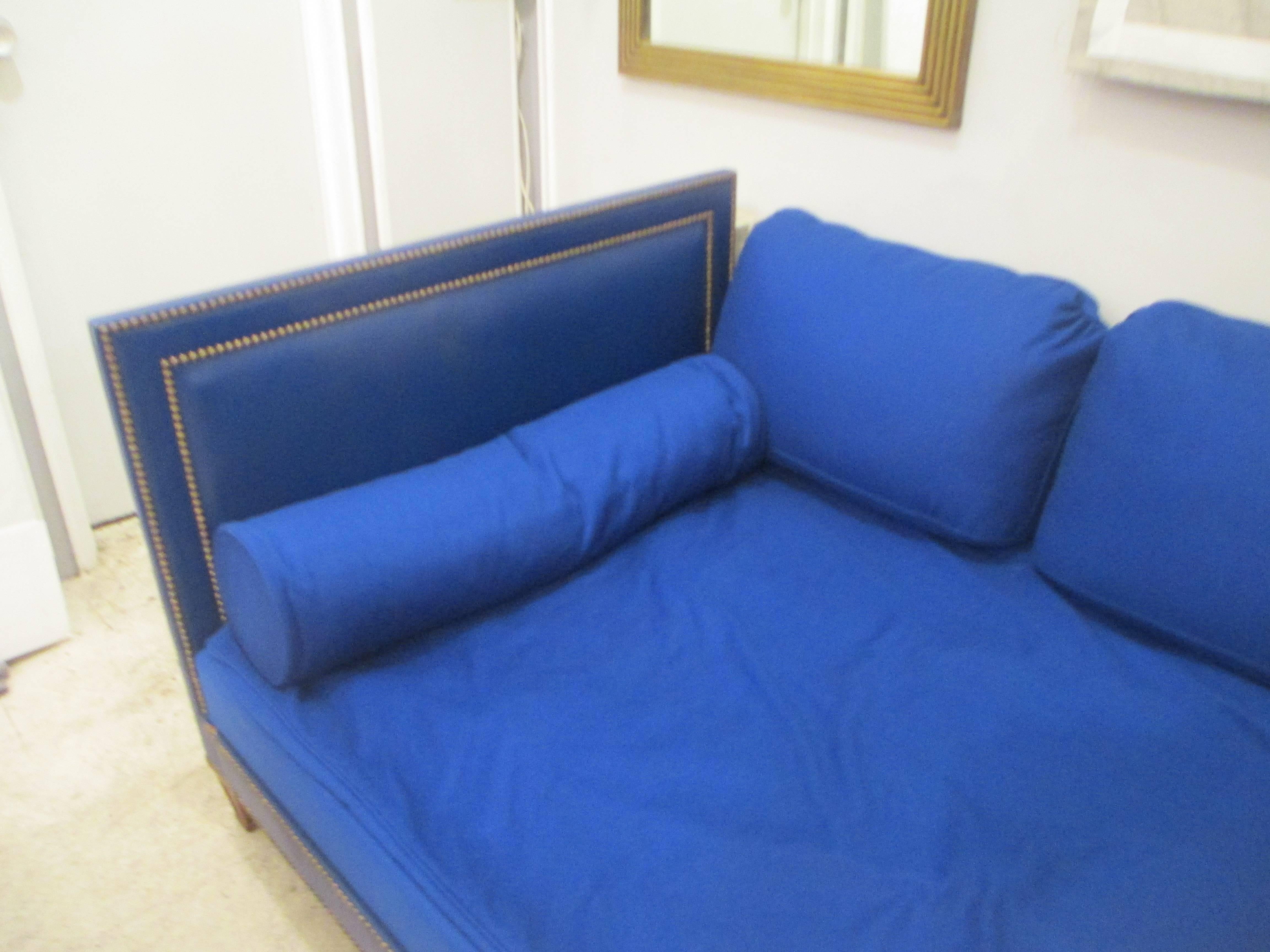 French 40s Tufted daybed in the Jean-Michel Frank manner on tapered legs.