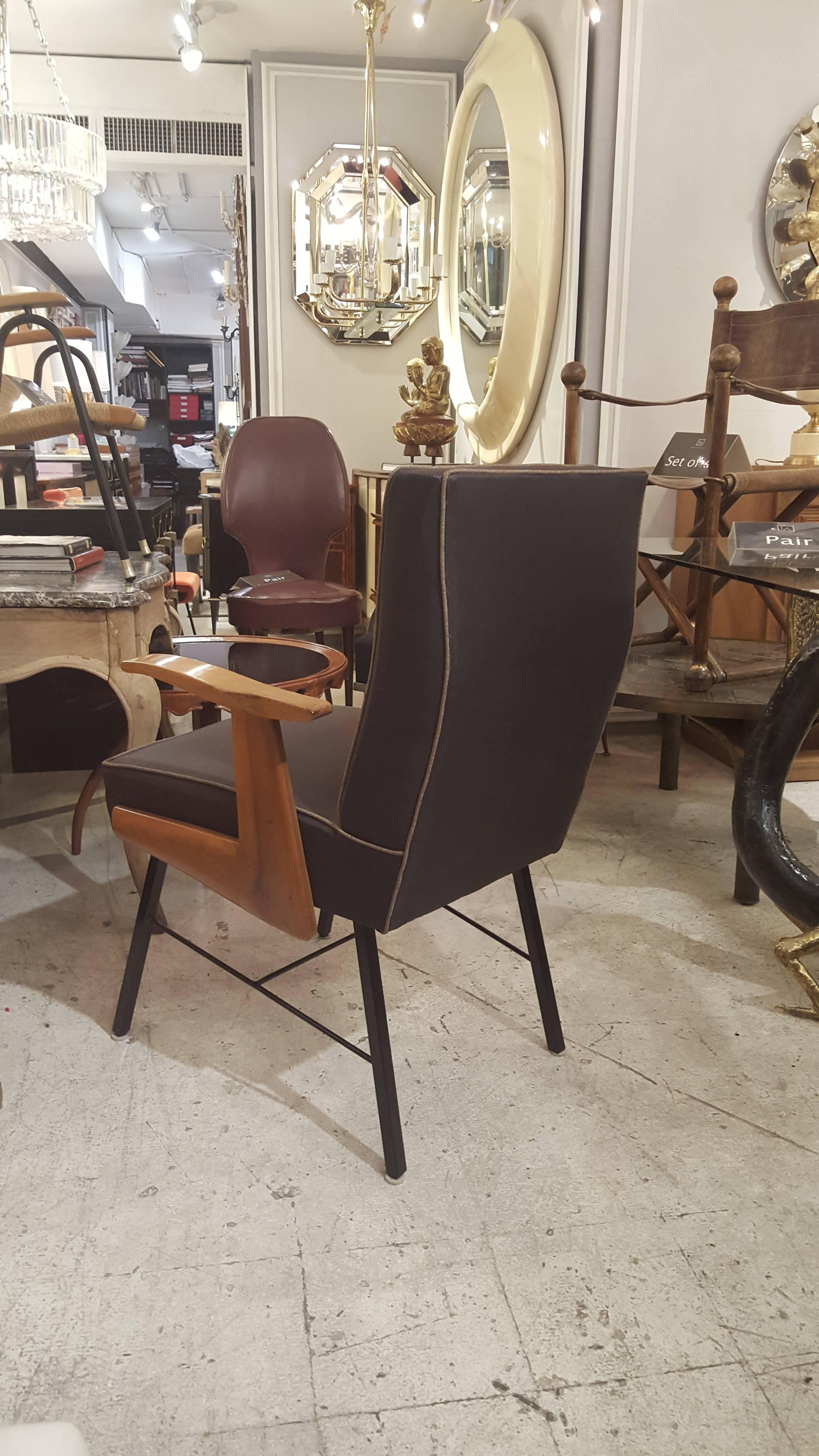 Pair of Italian Mid-Century Armchairs In Excellent Condition In New York, NY