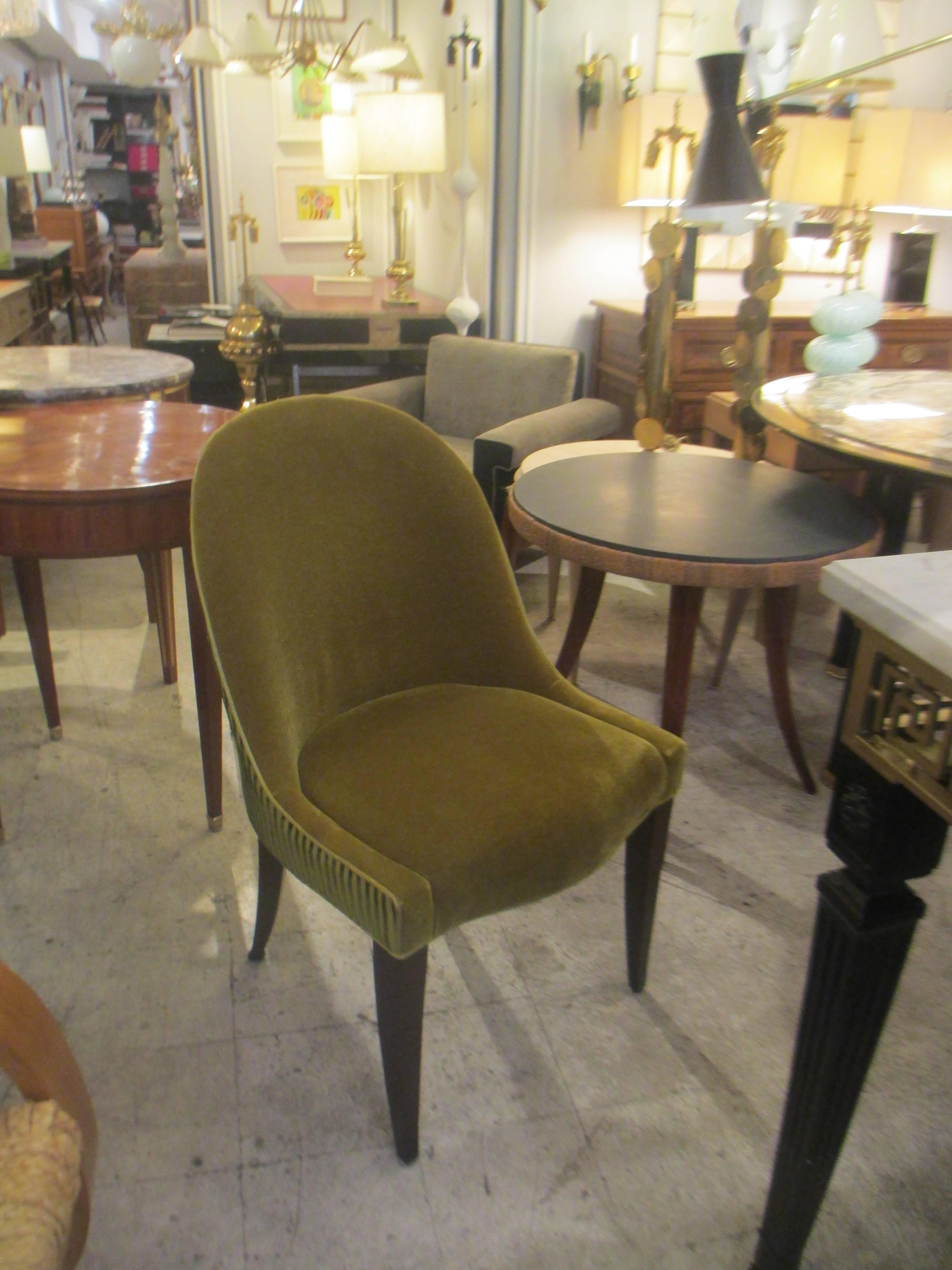American Set of Eight Dining Room Chairs with Scooped Backs Upholstered in Mohair