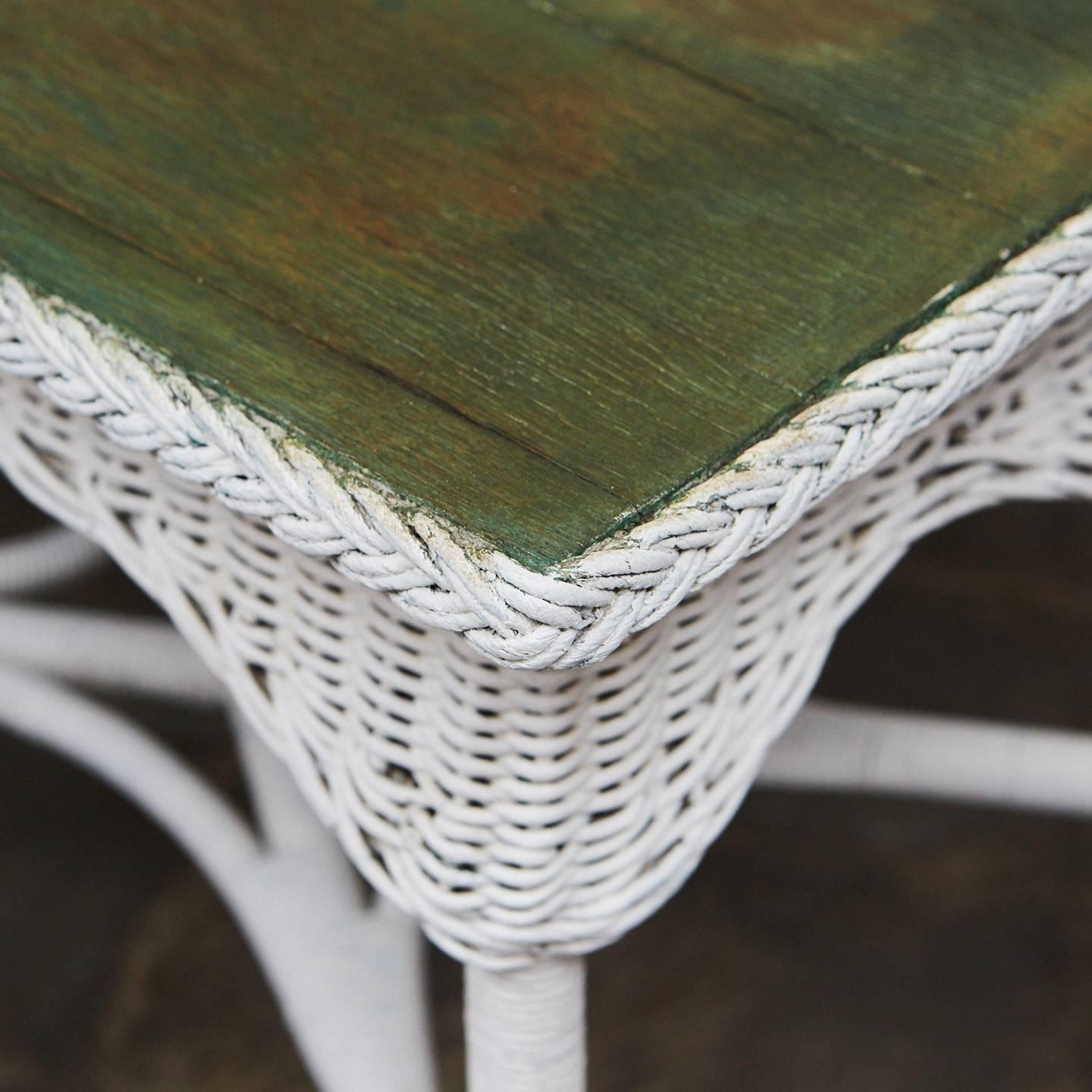 English Wicker Table In Good Condition In Culver City, CA