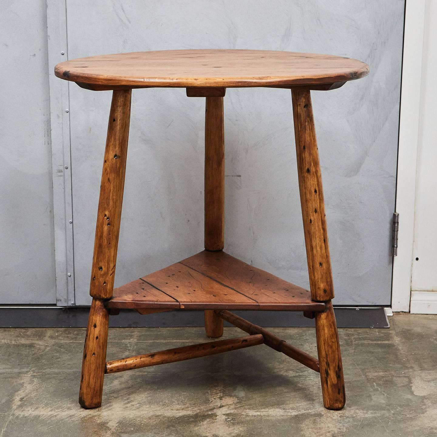 Country Jefferson West Cricket Table For Sale