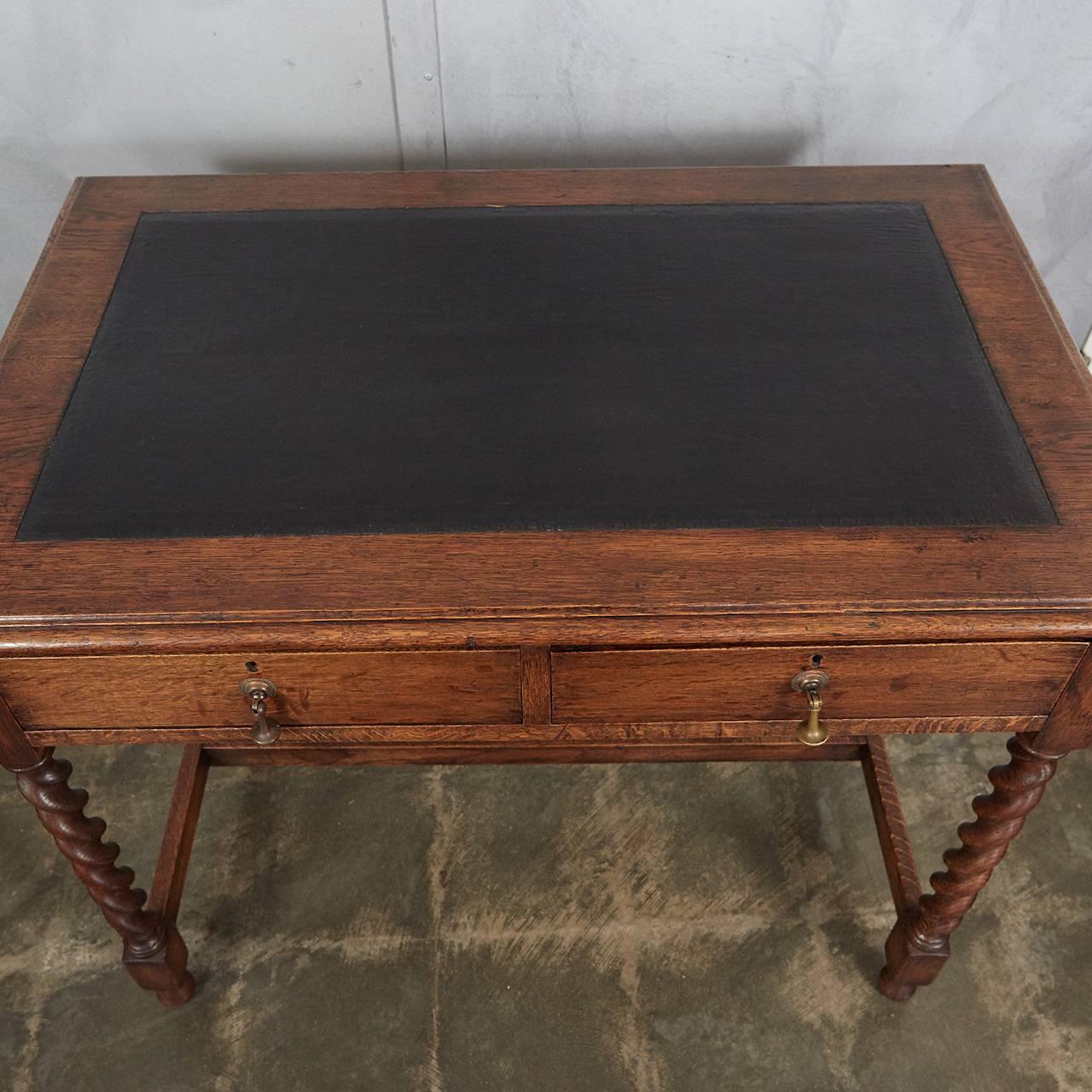 English Oak Writing Table or Desk with Leather Top In Good Condition In Culver City, CA