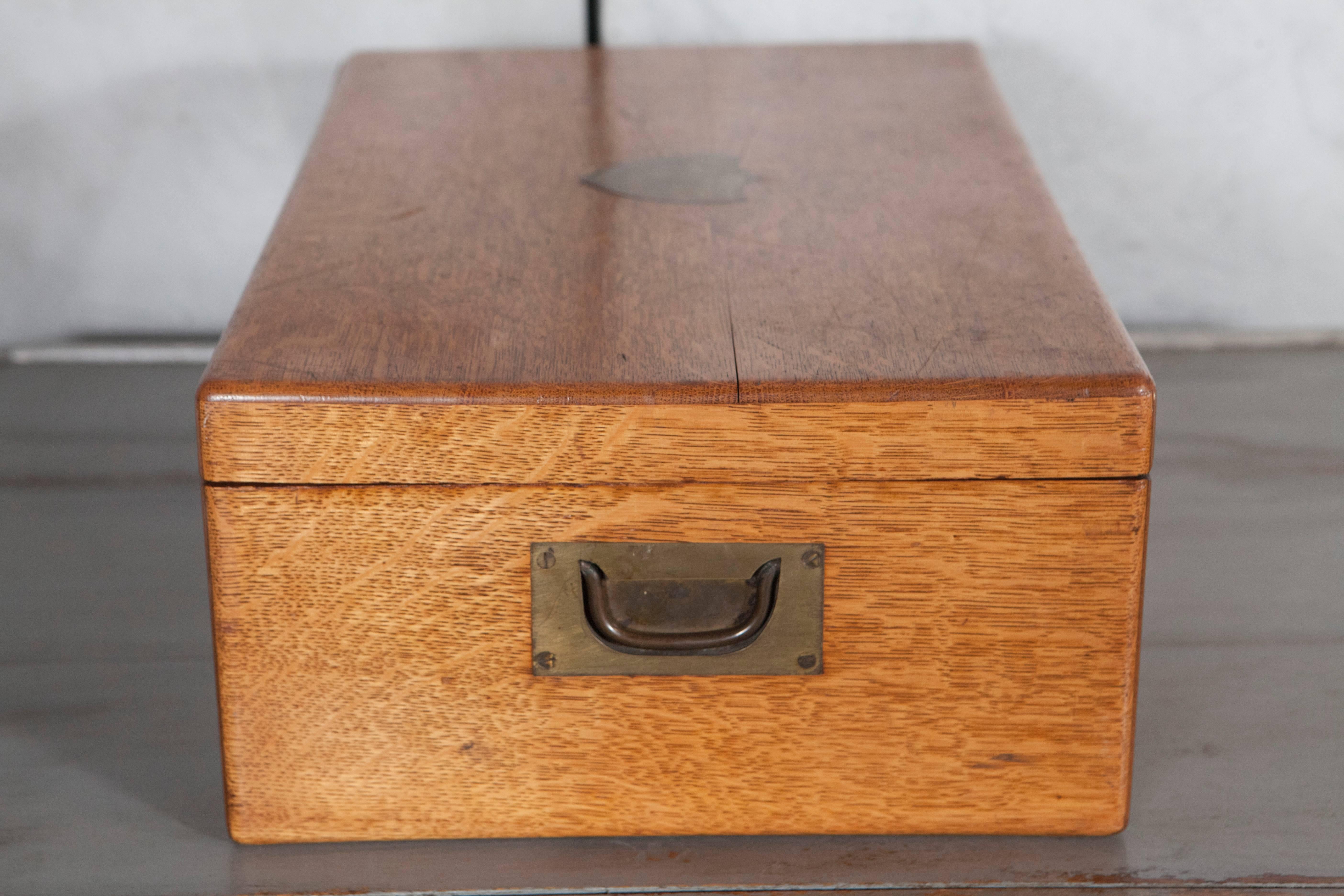 Large Oak Box with Brass Crest In Good Condition For Sale In Culver City, CA