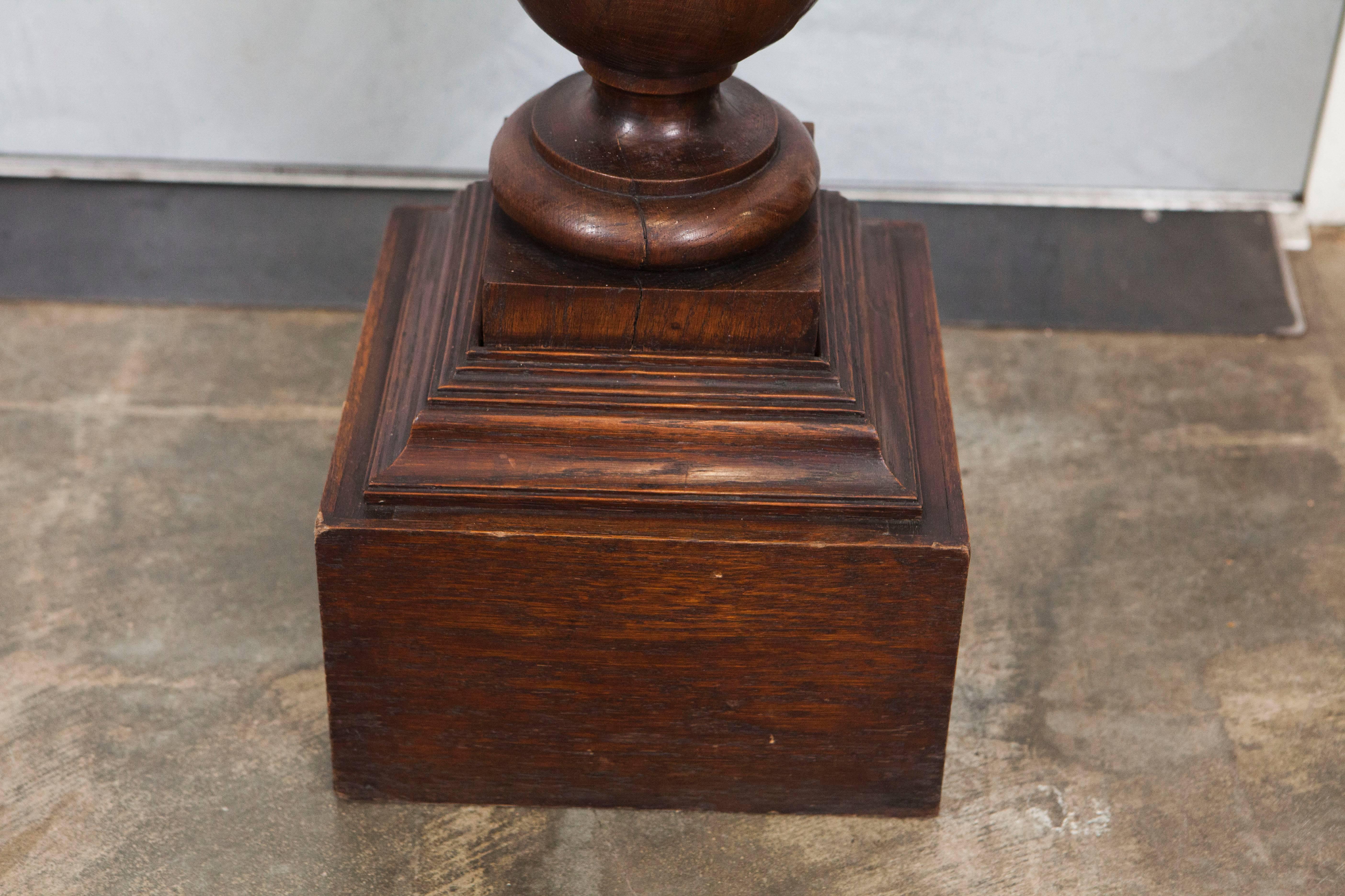 English Oak Pedestal, 19th Century For Sale 1
