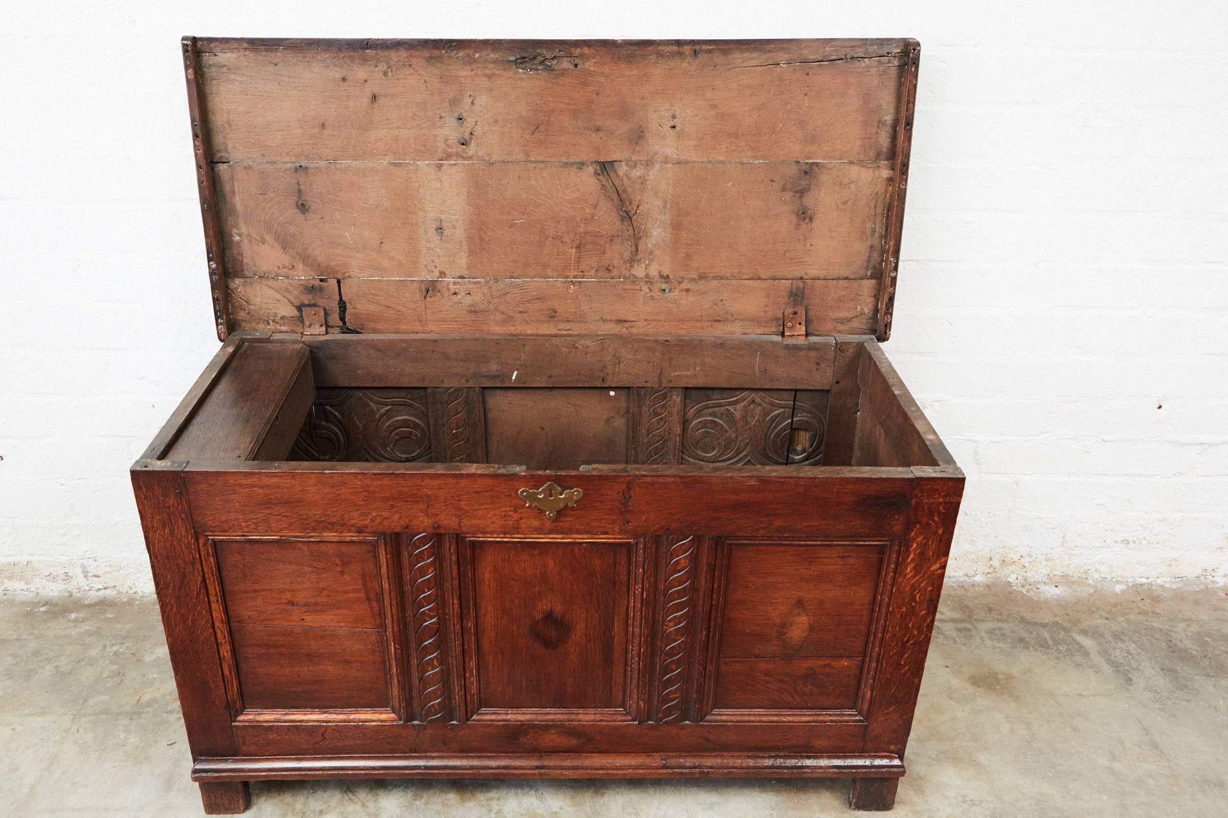 18th Century and Earlier 18th Century English Oak Trunk