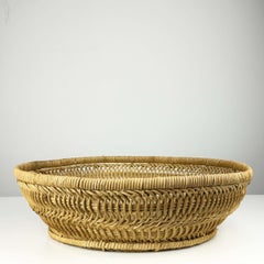 Cesta grande de ratán tejida a mano, estilo «Mid-Century Modern», de los años 60