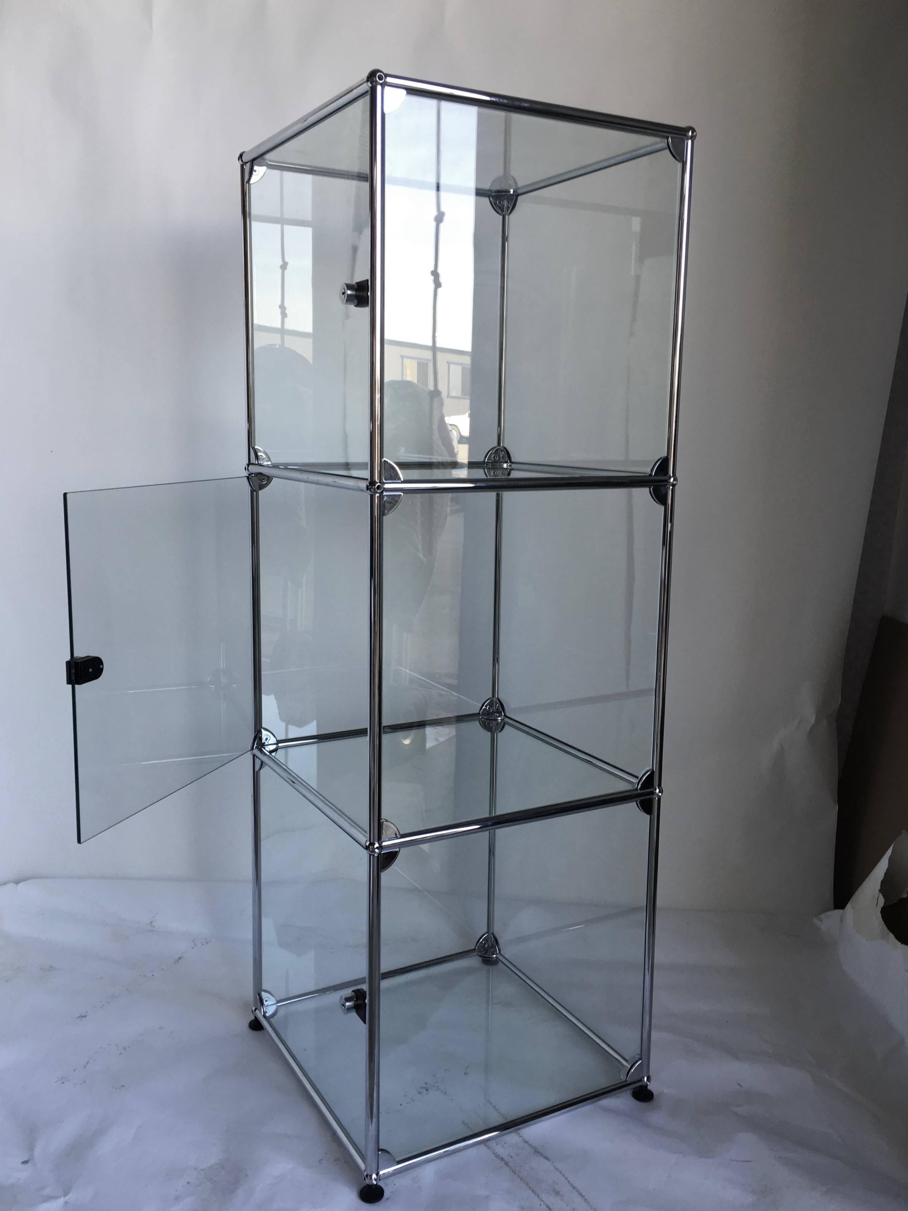 Fritz Haller High Modernist Vitrine In Excellent Condition For Sale In Treasure Island, CA