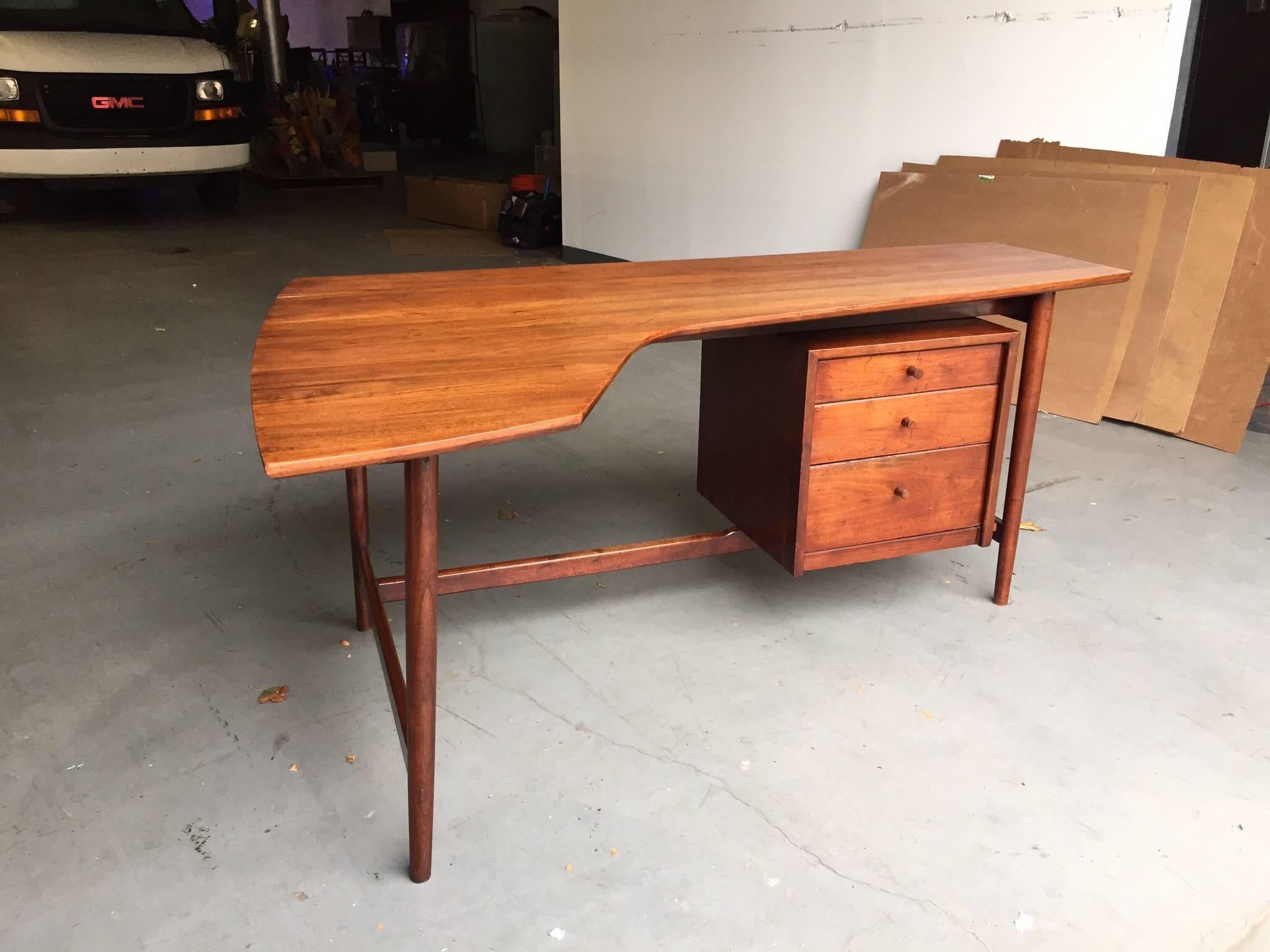 Before becoming on of the most acclaimed and influential artist to emerge out of 1960s NYC, Richard Artschwager designed and built custom furniture. This desk was among his signature designs, and a version of it was shown in the influential 1957 New