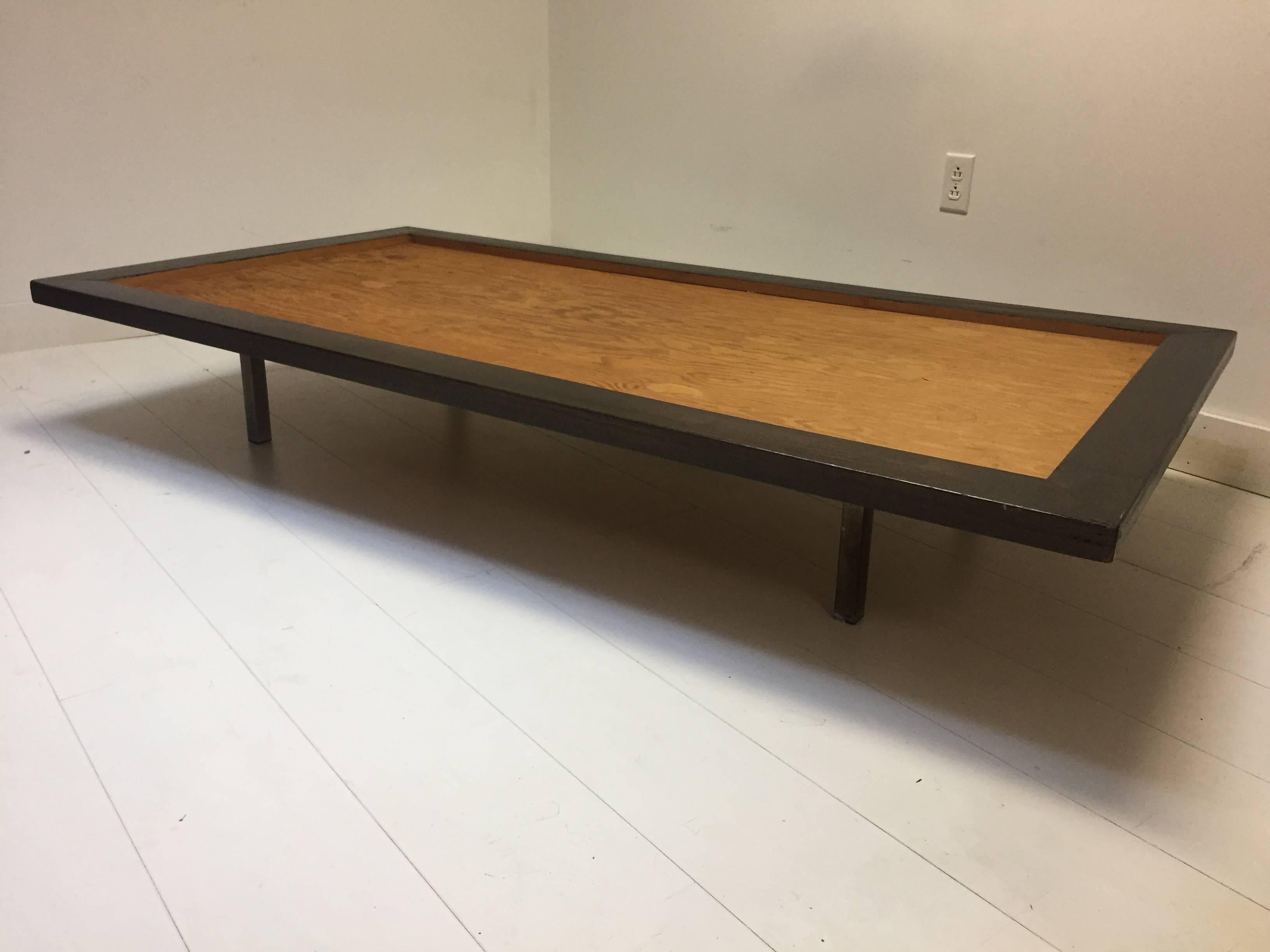 Strick House Daybed by Amir Farr In Good Condition For Sale In Brooklyn, NY