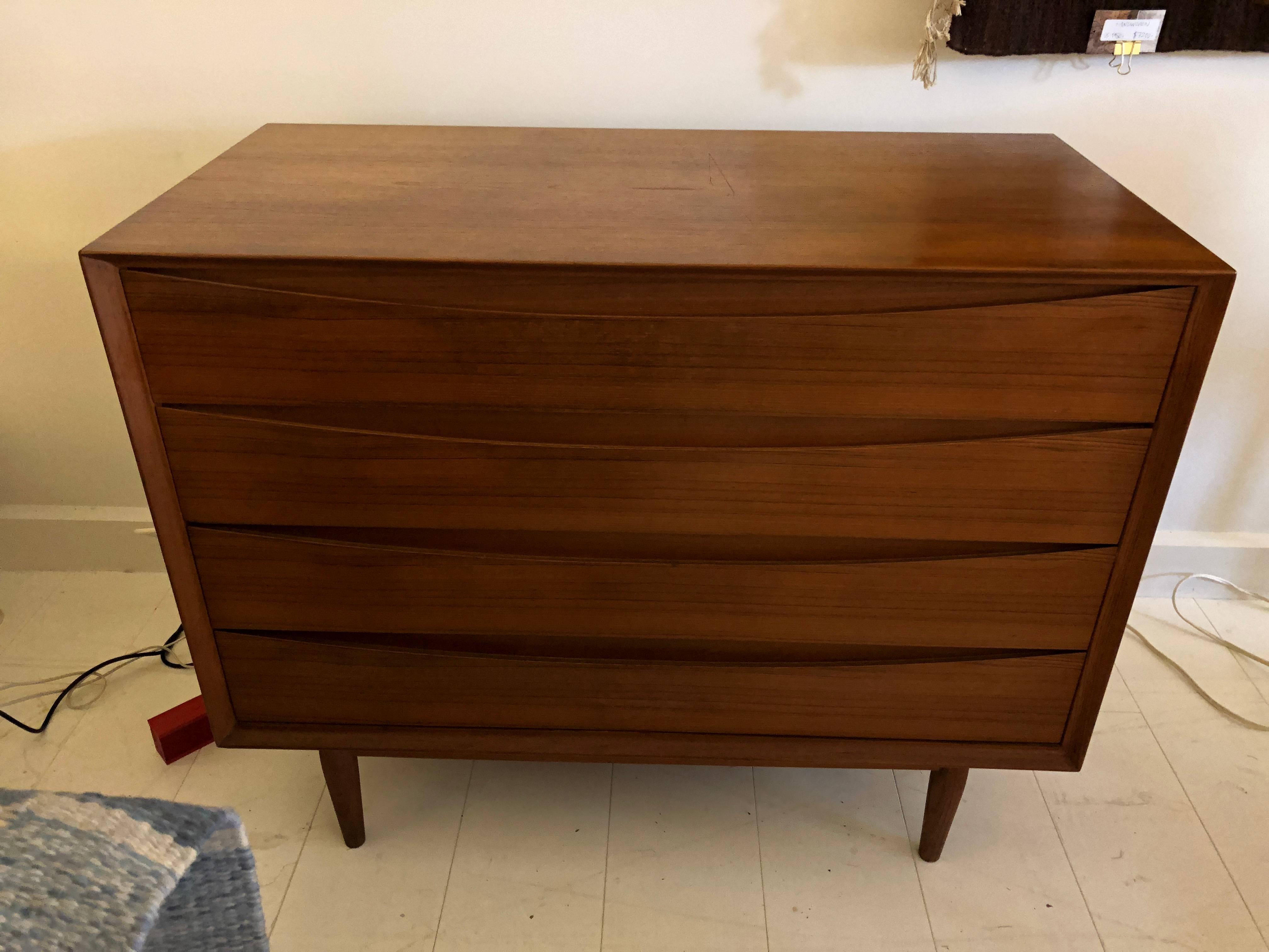 Teak Chest of Drawers by Arne Vodder  In Good Condition In Brooklyn, NY