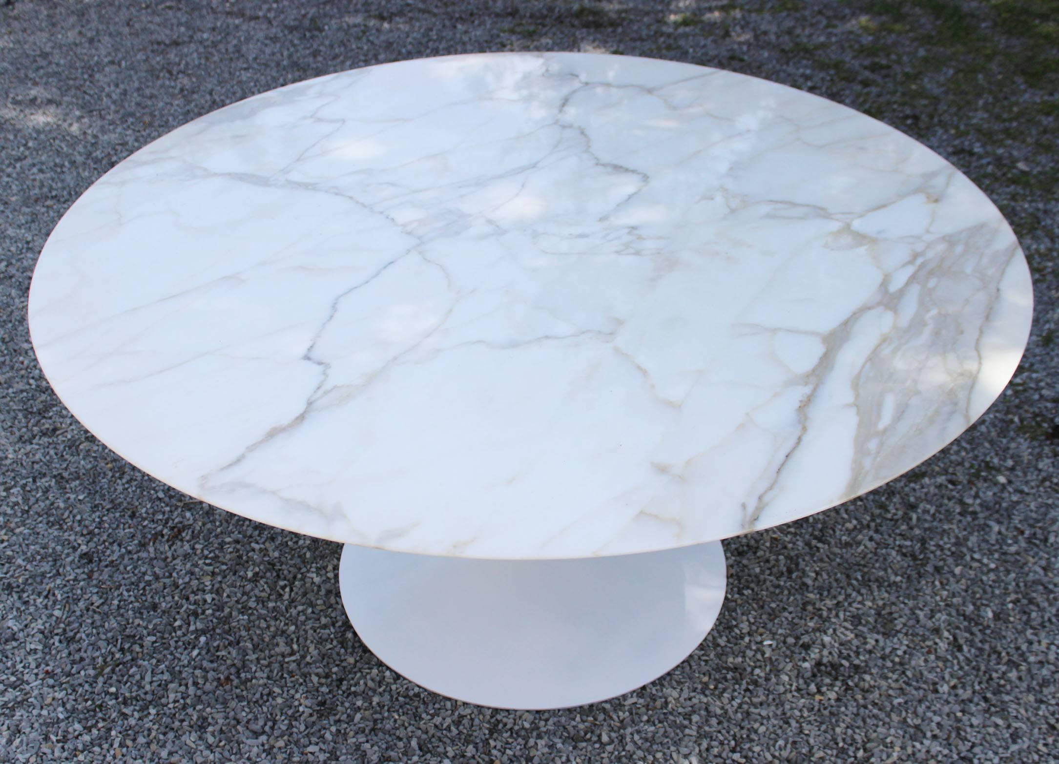 Mid-Century Modern Saarinen Marble-Top Table