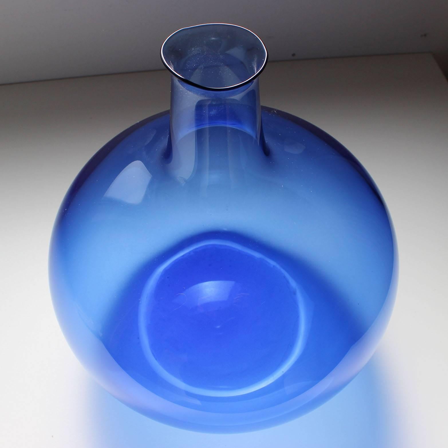 Mid-Century Modern Swedish Blown Glass Vase For Sale