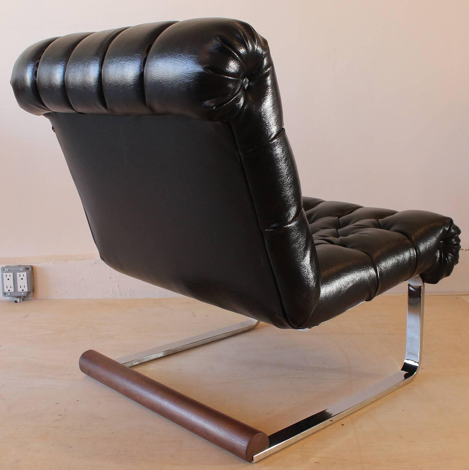 Milo Baughman Slipper Chair In Excellent Condition For Sale In Southampton, NY