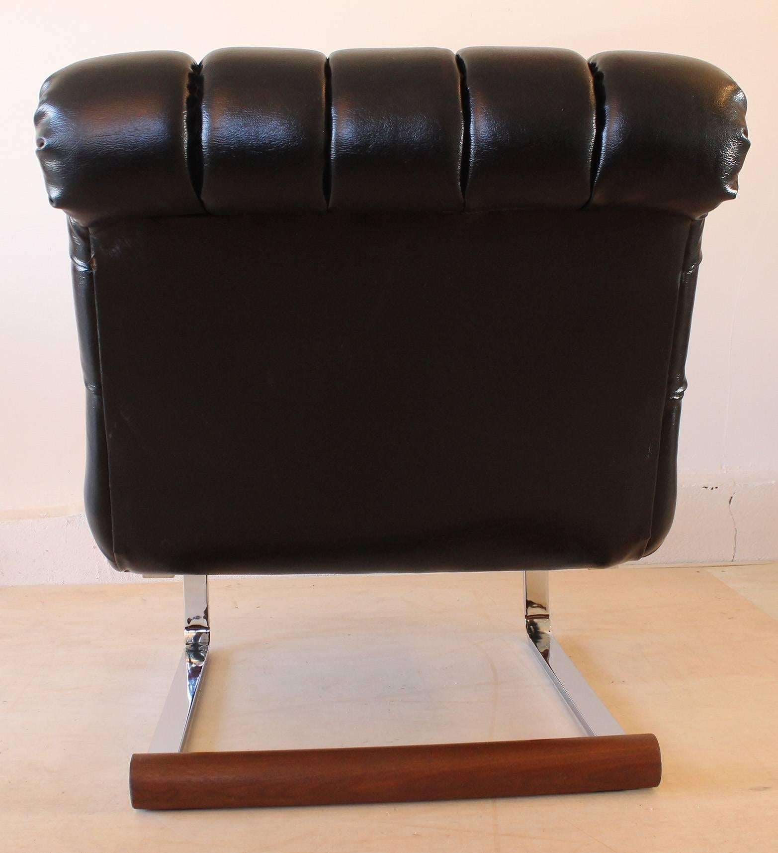 Late 20th Century Milo Baughman Slipper Chair For Sale