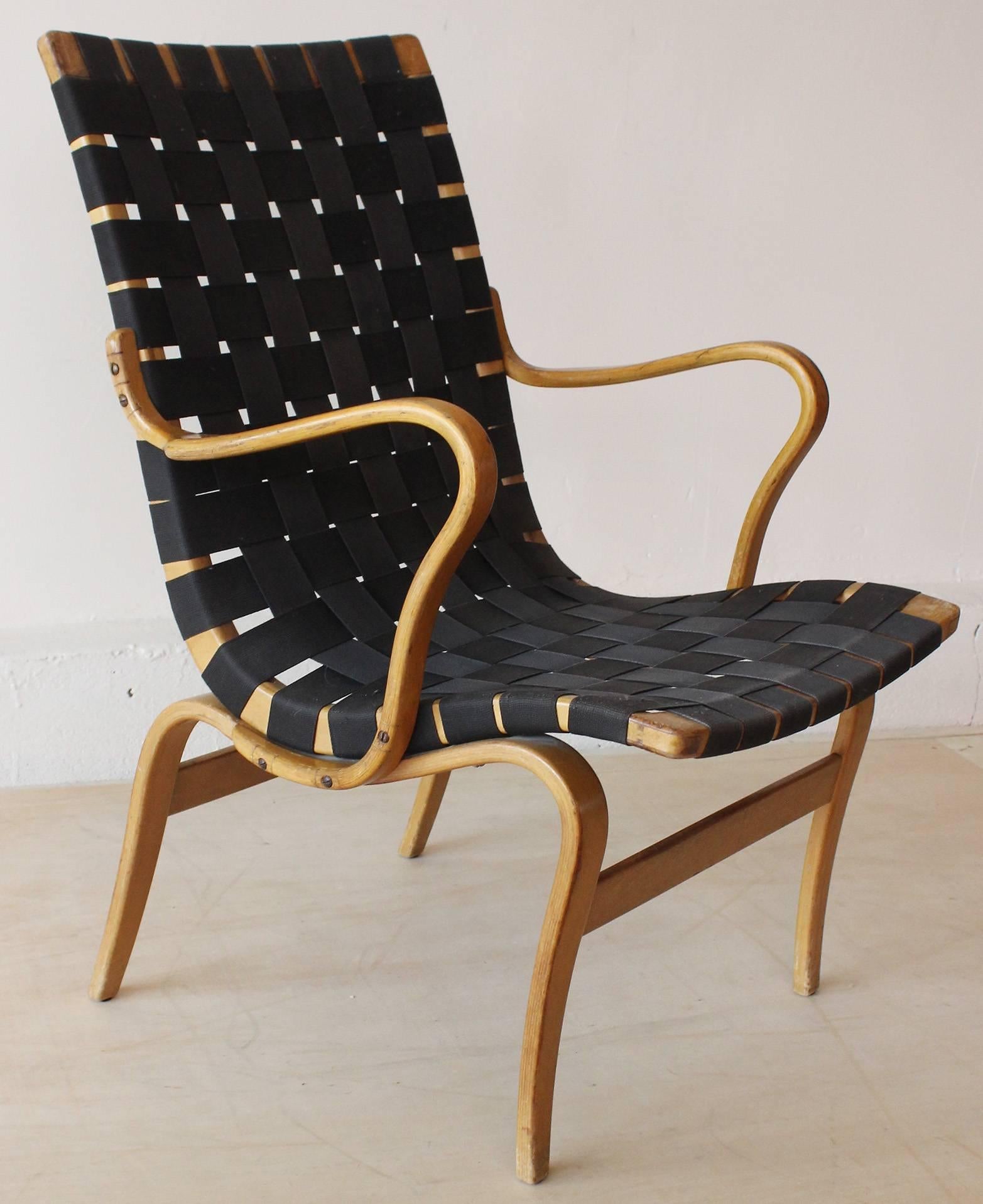 Classic bent beechwood chair with woven seat designed by Bruno Mathsson, 1934.