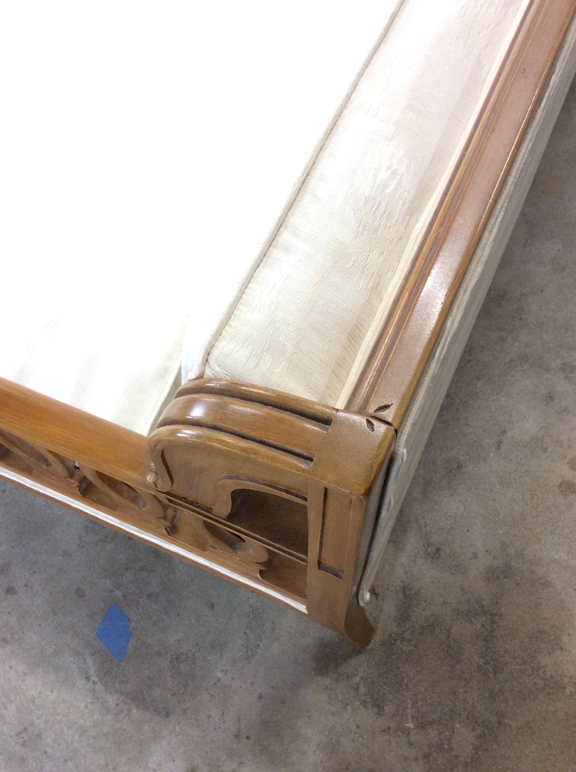 Mid Century Modern Three Piece Sectional Sofa with Vintage Upholstery In Good Condition For Sale In Freehold, NJ