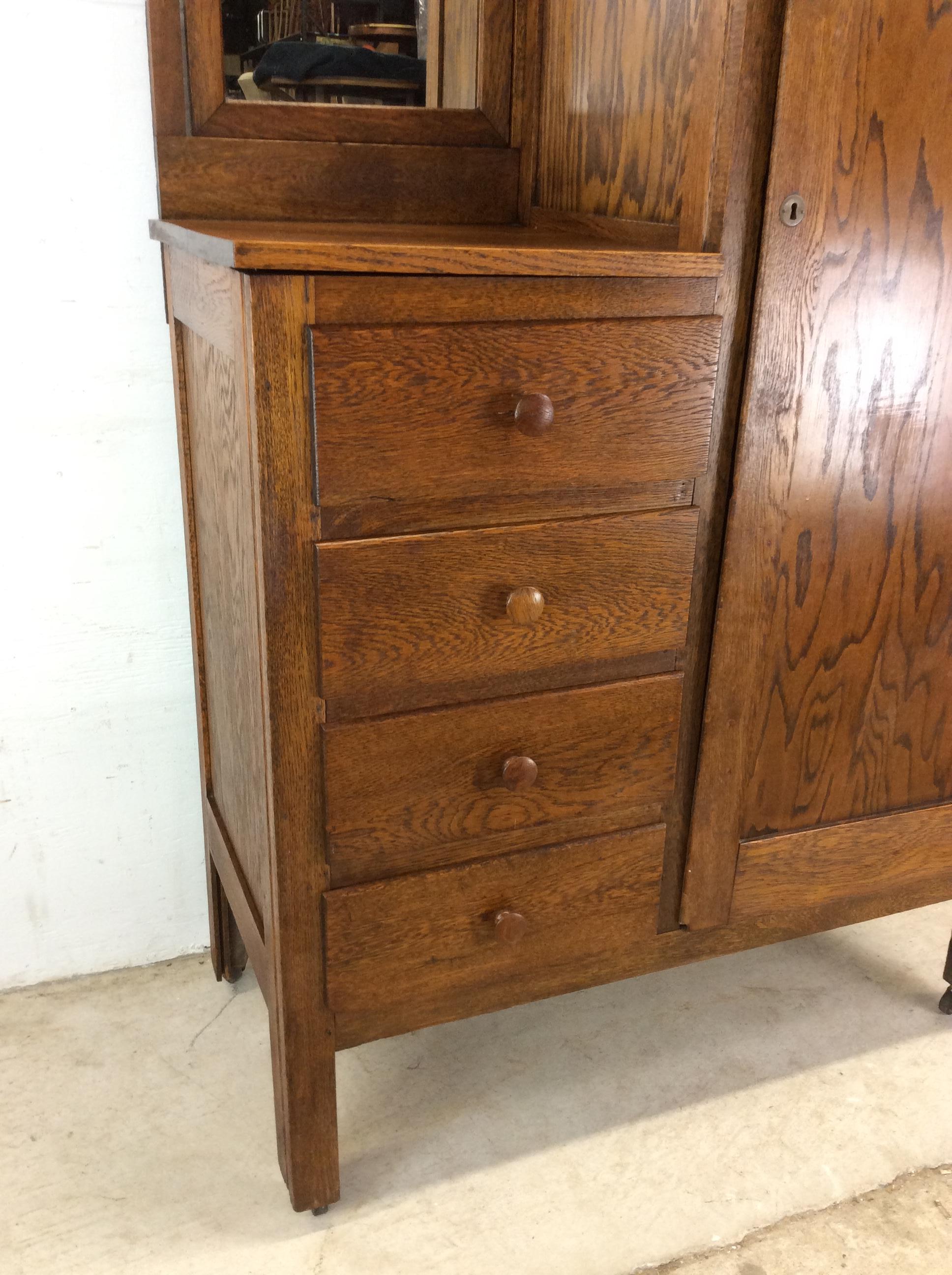 Americano Armoire Side by Side in Antique Oak con specchio in vendita