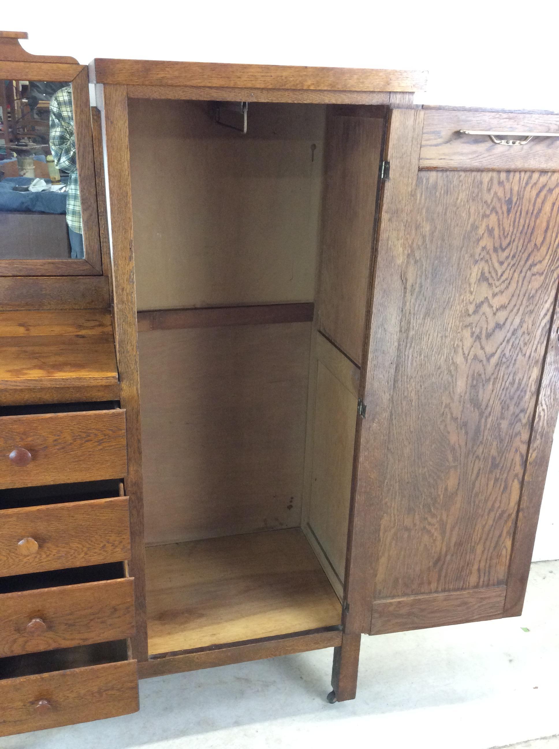 Armoire Side by Side in Antique Oak con specchio in vendita 5