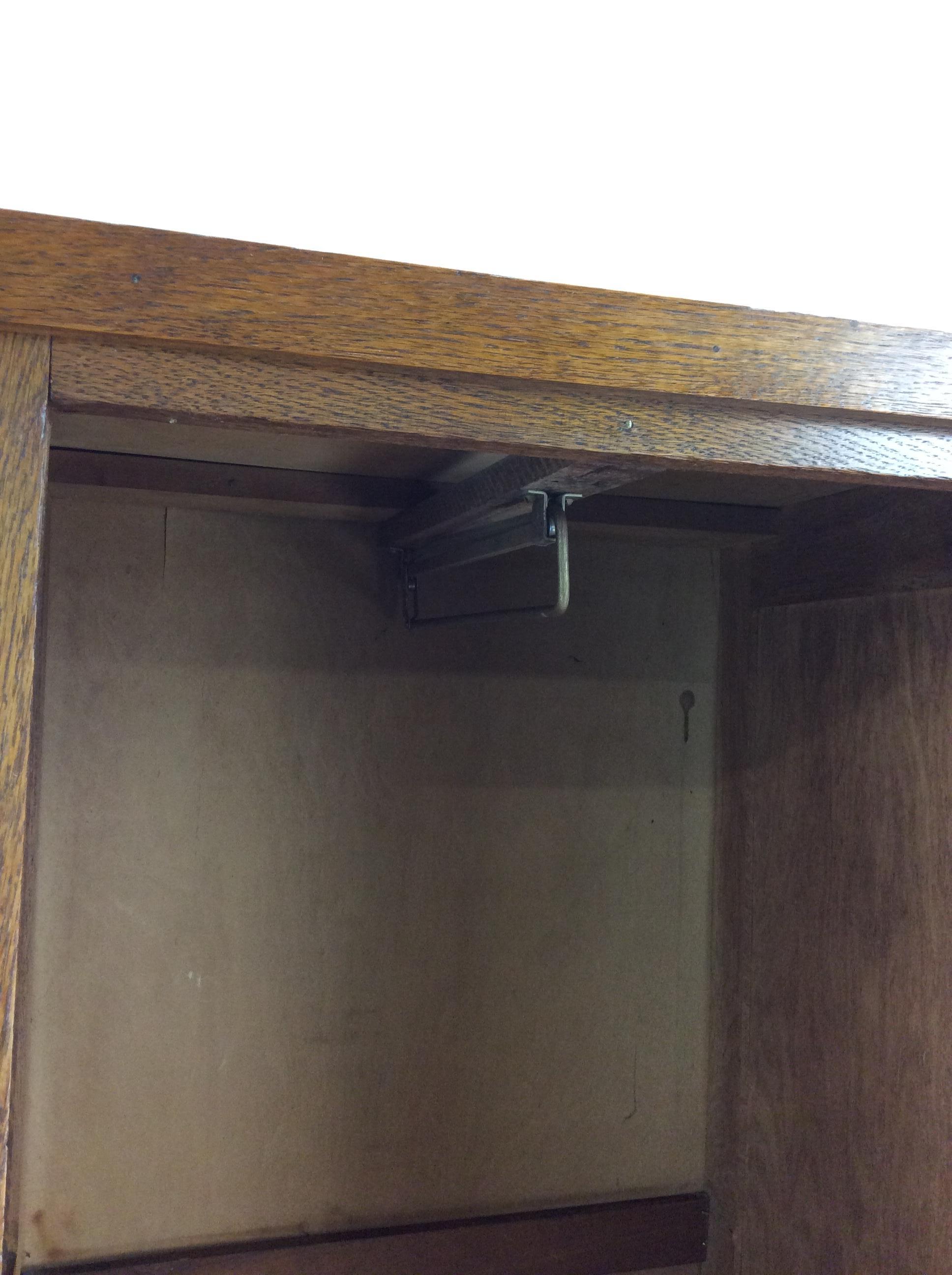Armoire Side by Side in Antique Oak con specchio in vendita 7