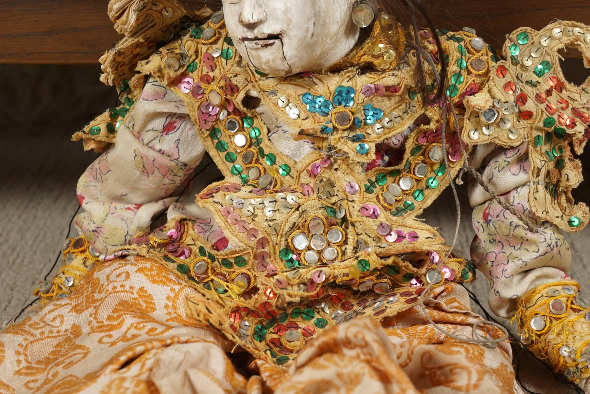 Burmese Puppet In Good Condition In Hudson, NY