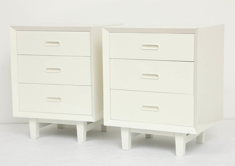 Two MidCentury Modern White Nightstands at 1stdibs