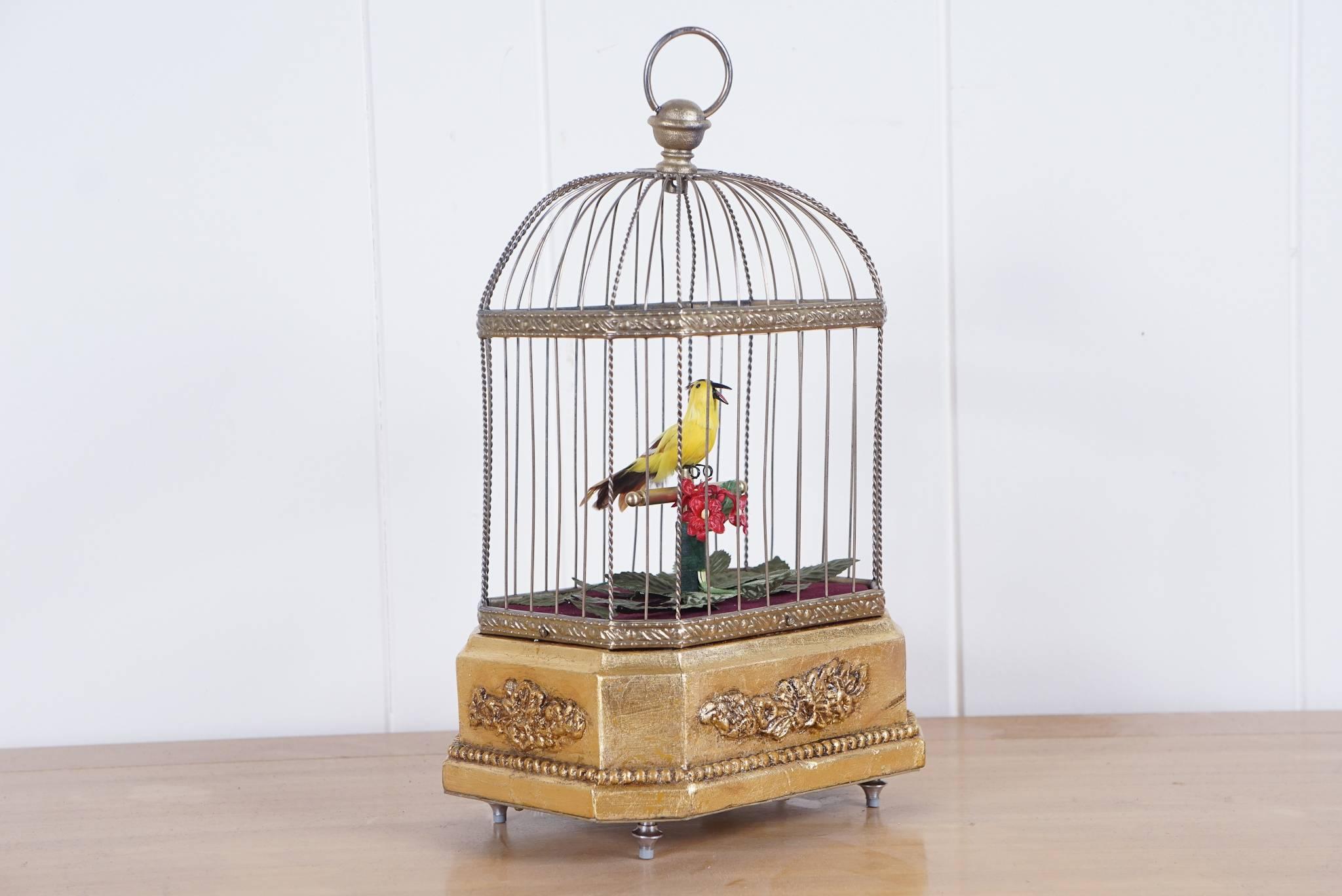 Antique French Signing Bird Cage In Excellent Condition In Hudson, NY