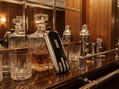 Petaca estadounidense de estilo Art Déco, de plata y esmalte, de la marca Napier