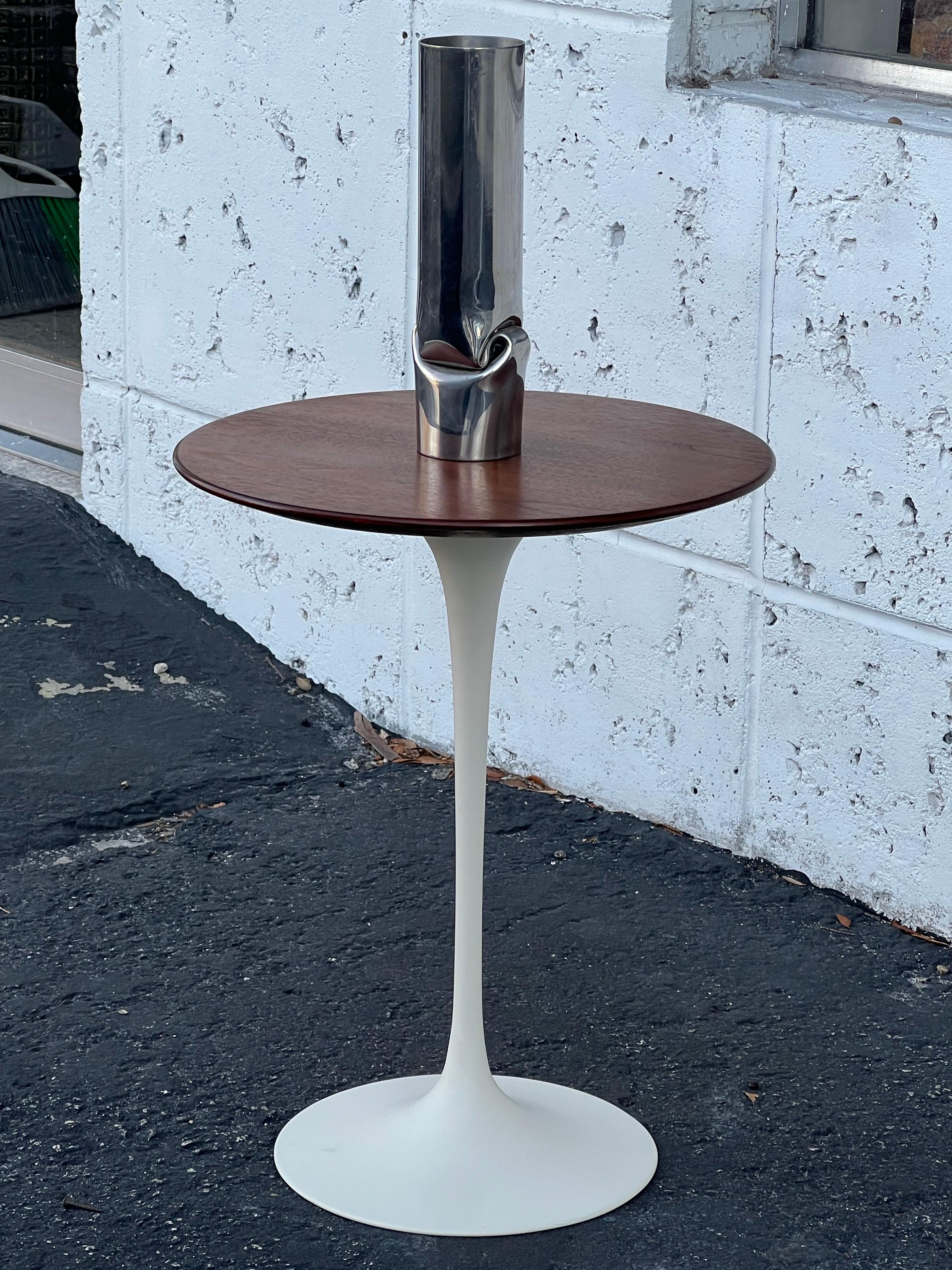 Table d'appoint Tulip International de Eero Saarinen pour Knoll en vente 1