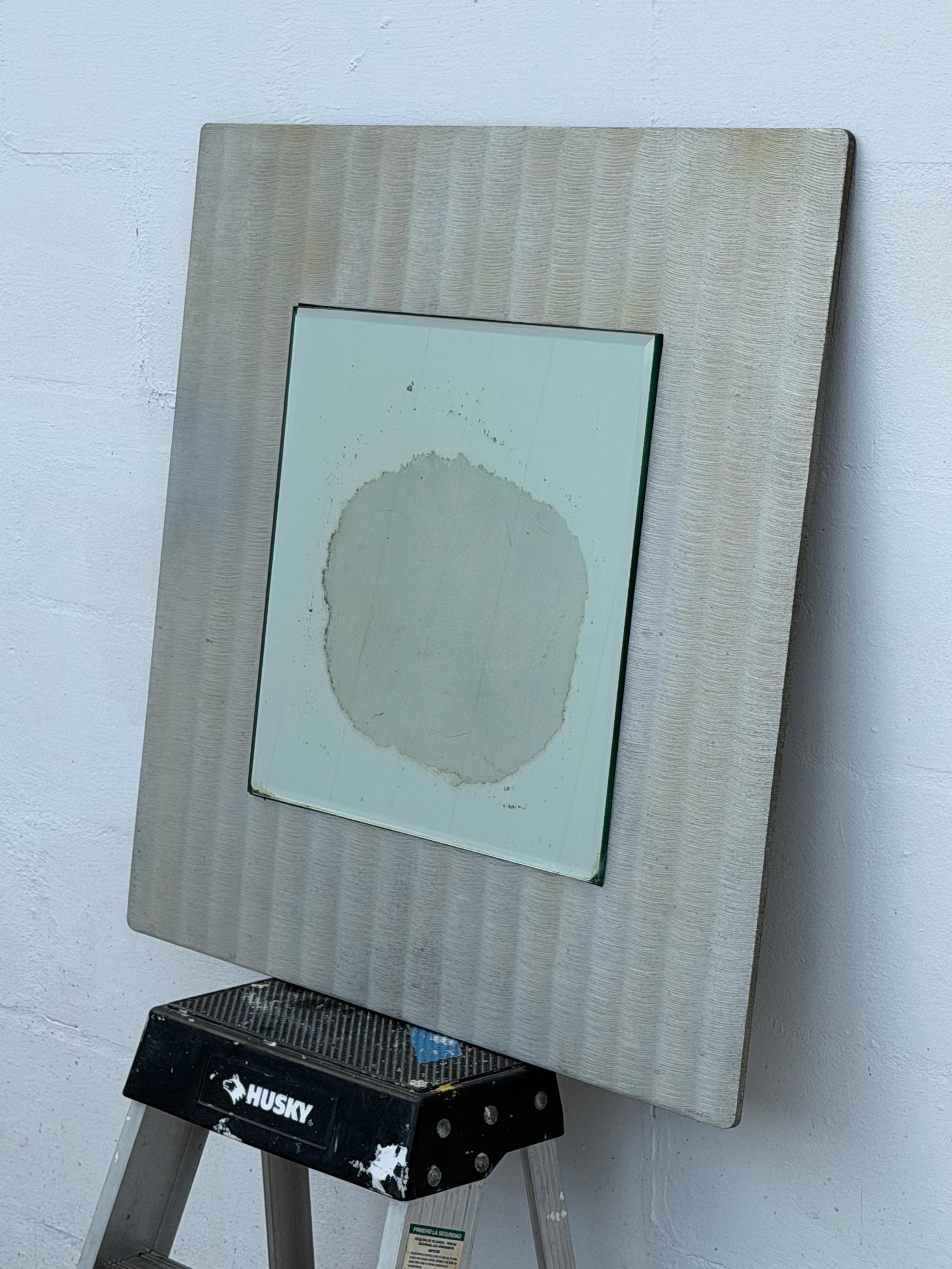 Brutalismo Uno specchio in alluminio acidato di Lorenzo Burchiellaro in vendita