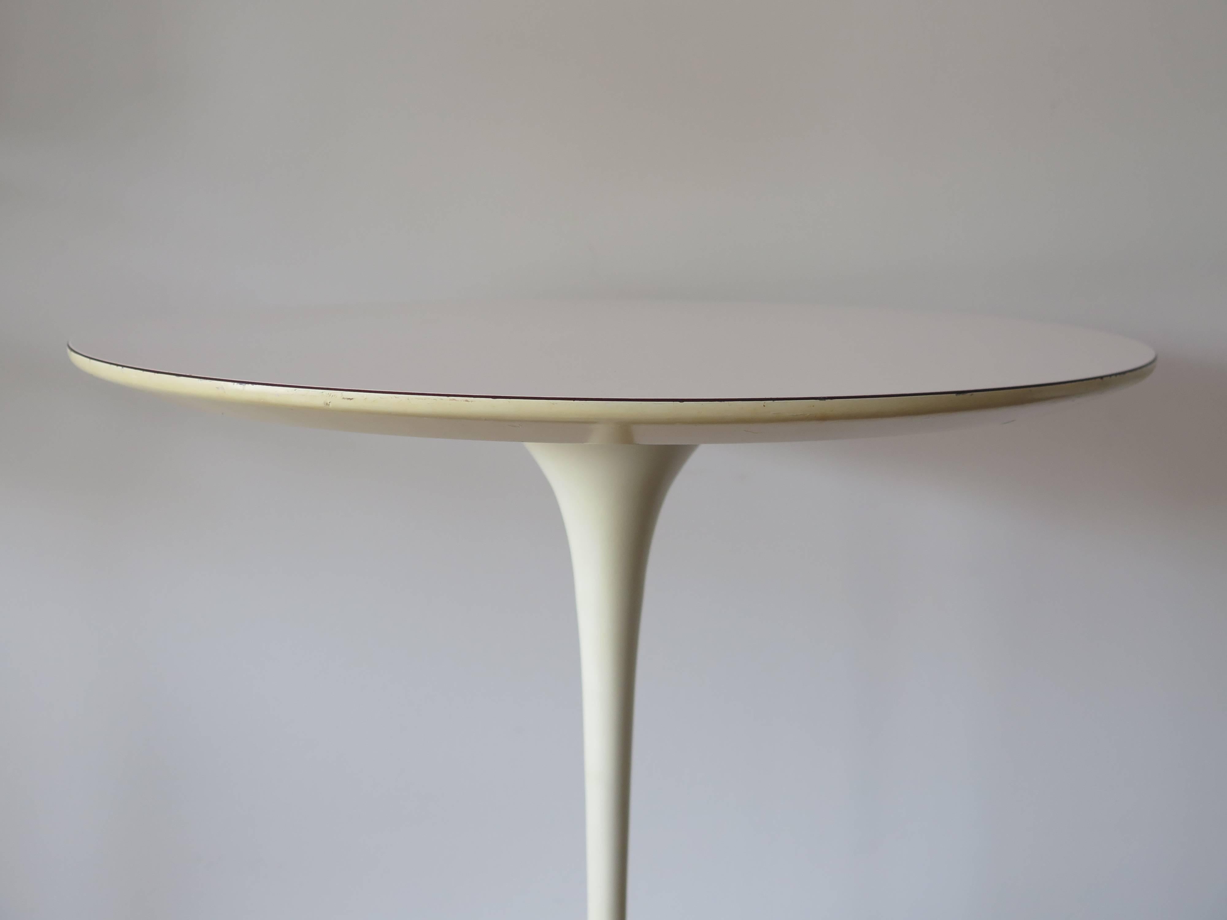 Mid-Century Modern Classic Eero Saarinen for Knoll Vintage Side Table