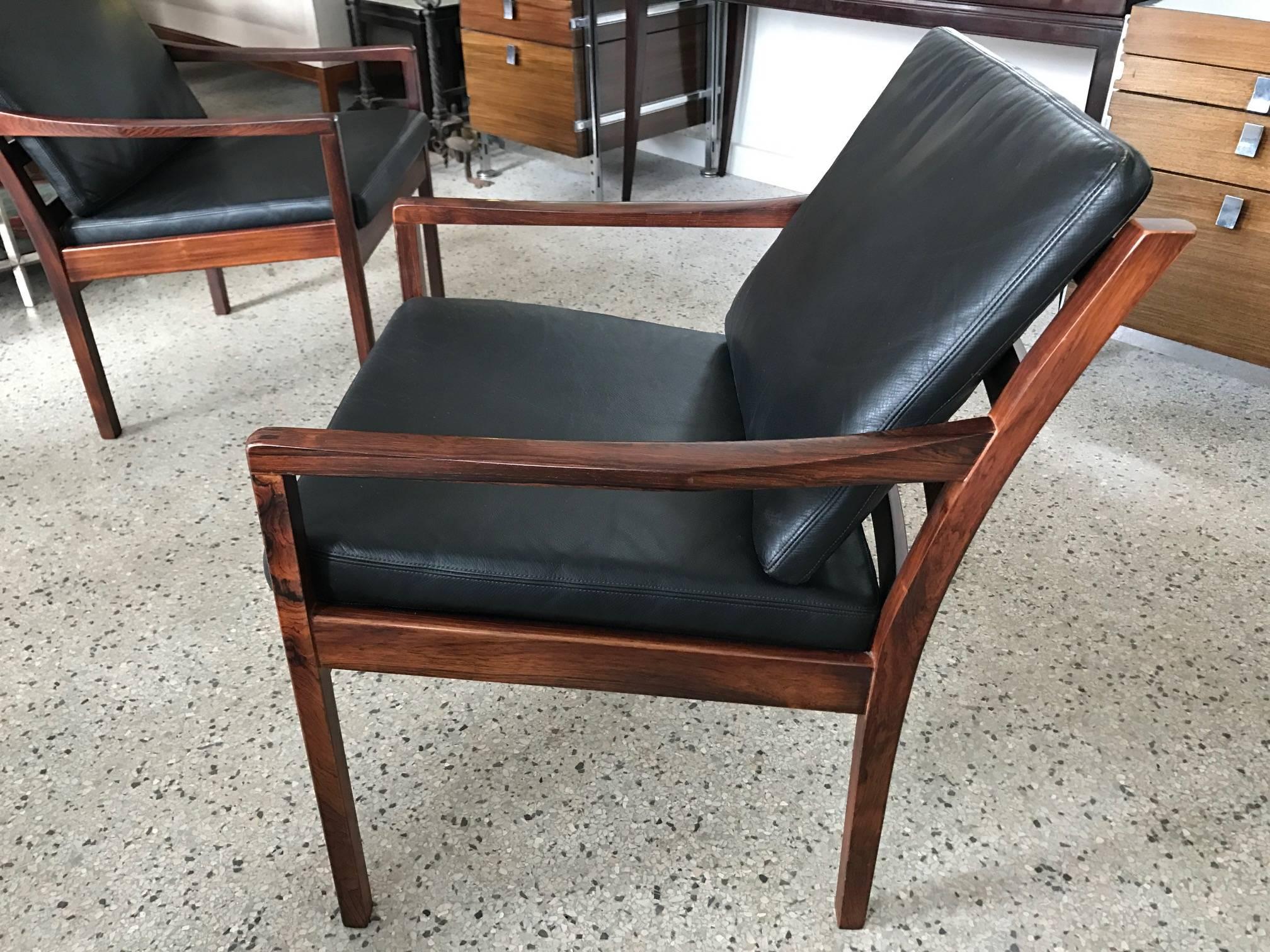 Modern Pair of Fredrik Kayser Rosewood Chairs For Sale