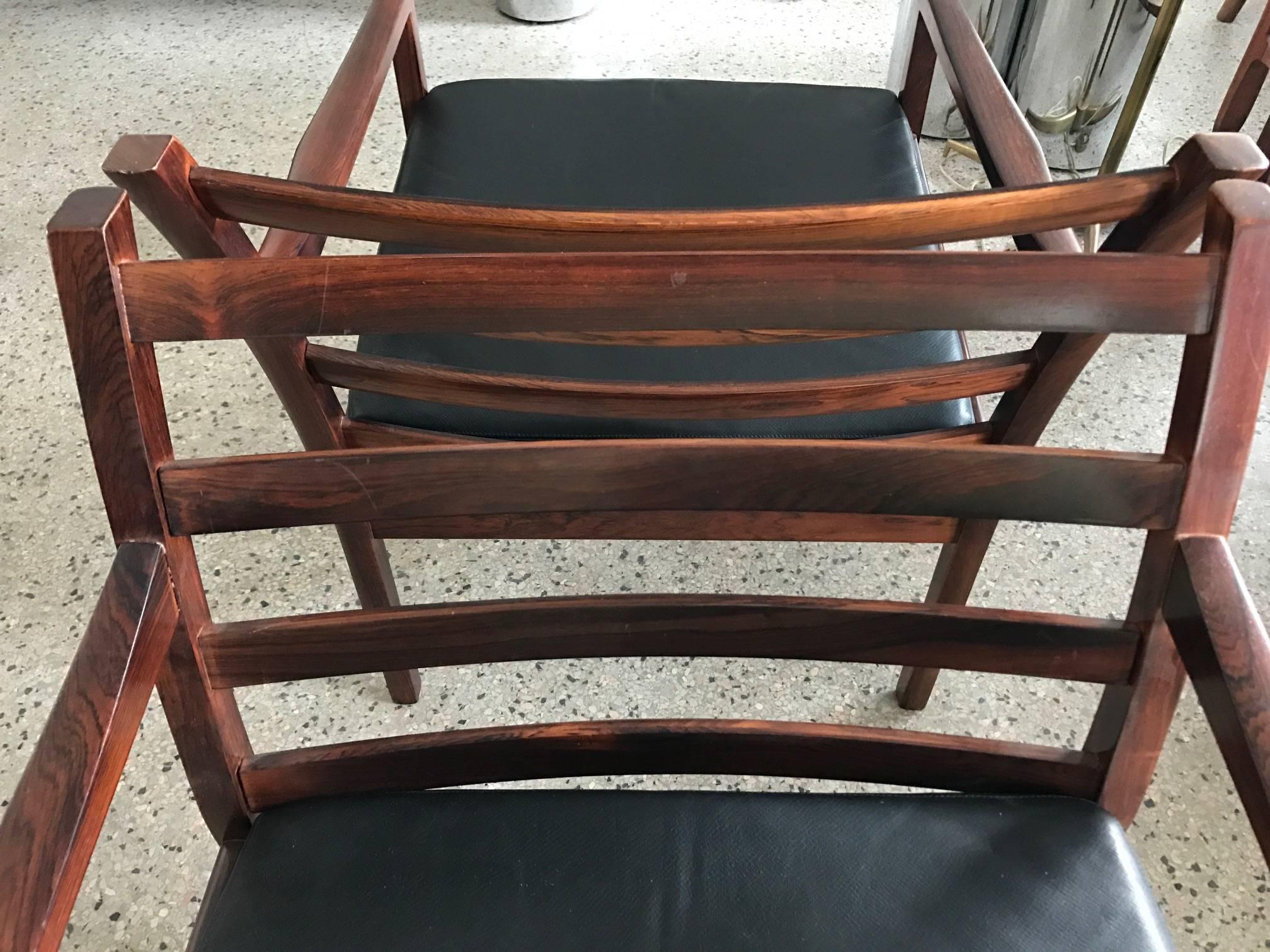 Mid-20th Century Pair of Fredrik Kayser Rosewood Chairs For Sale